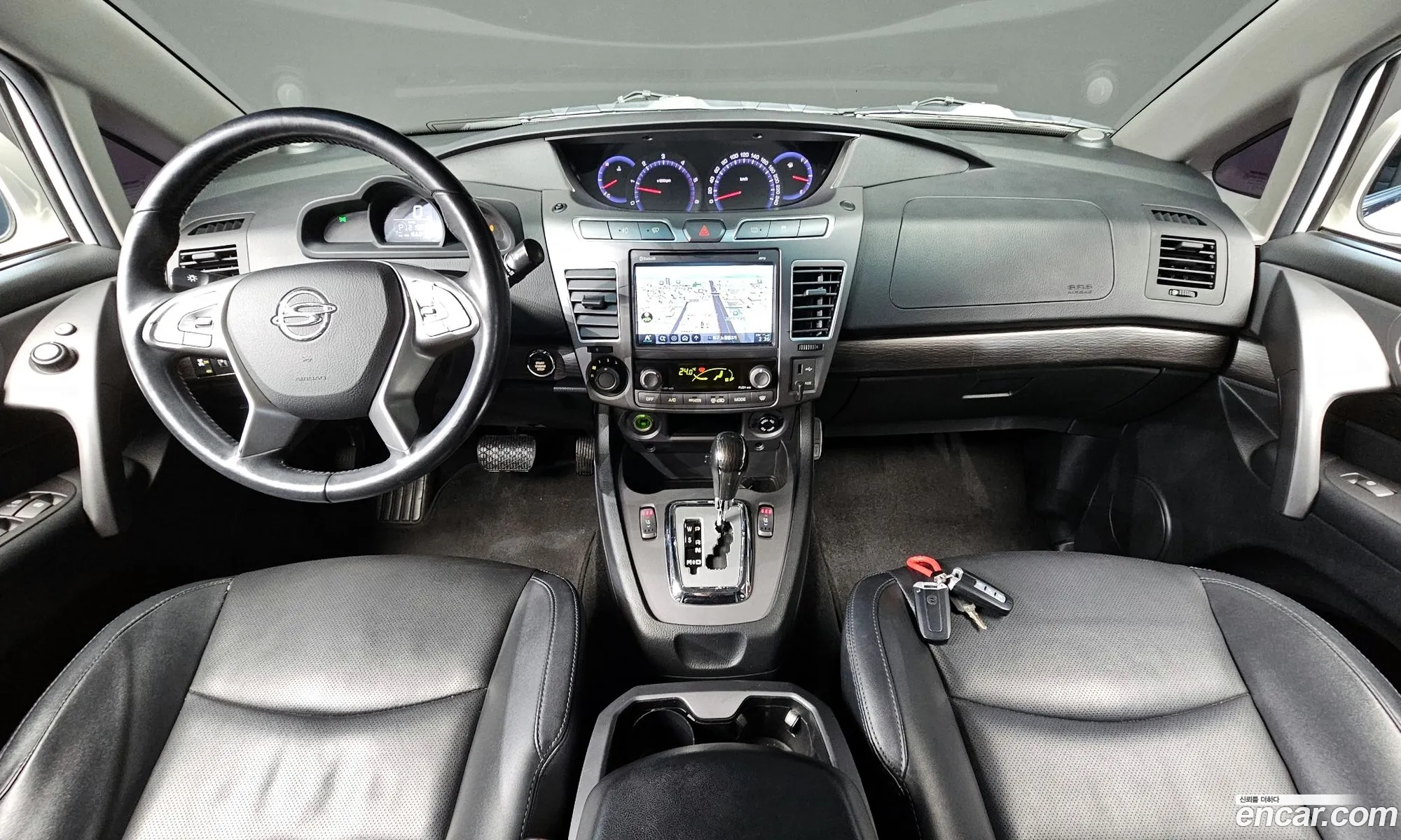 KG Mobility (SsangYong) Korando Turismo 2017 — 4