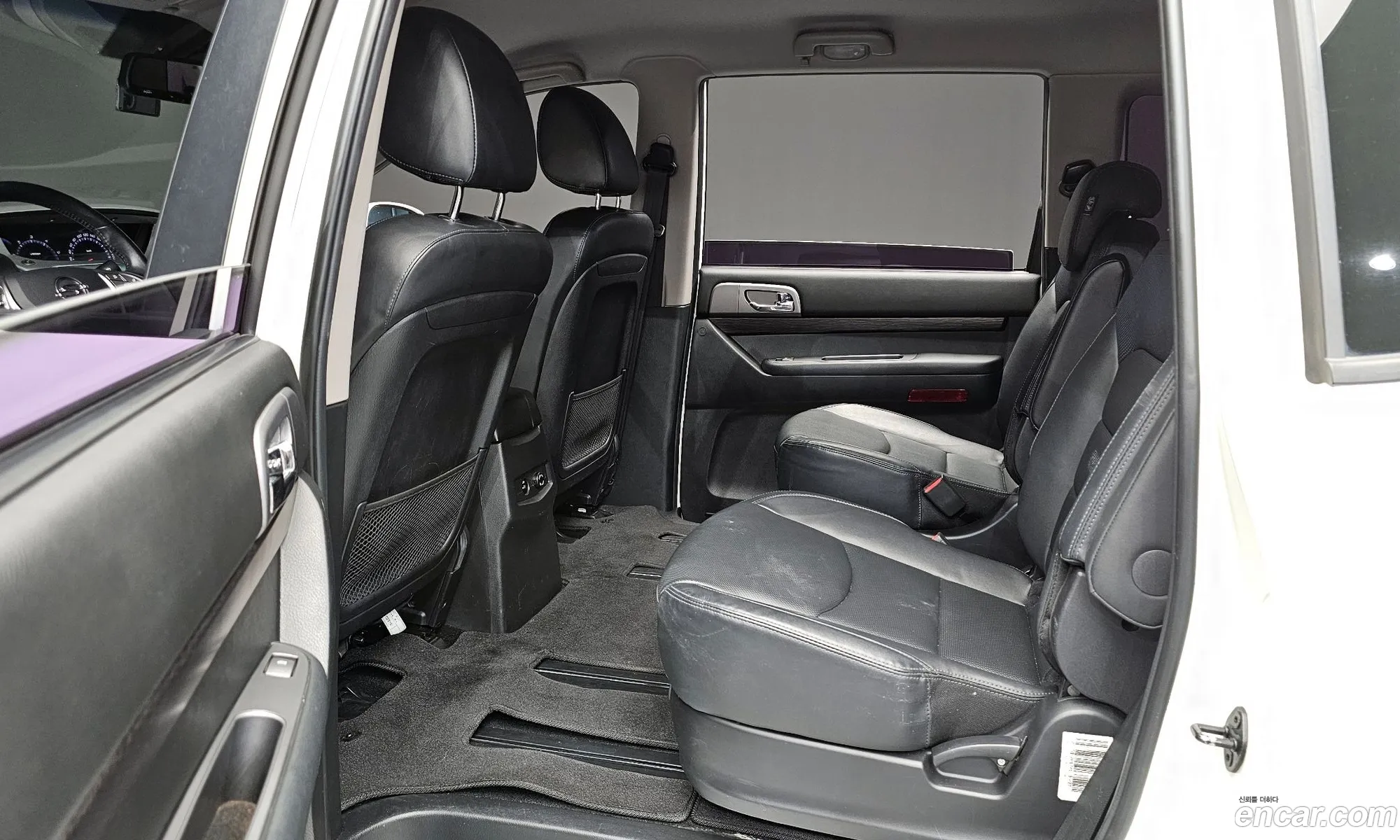 KG Mobility (SsangYong) Korando Turismo 2017 — 3