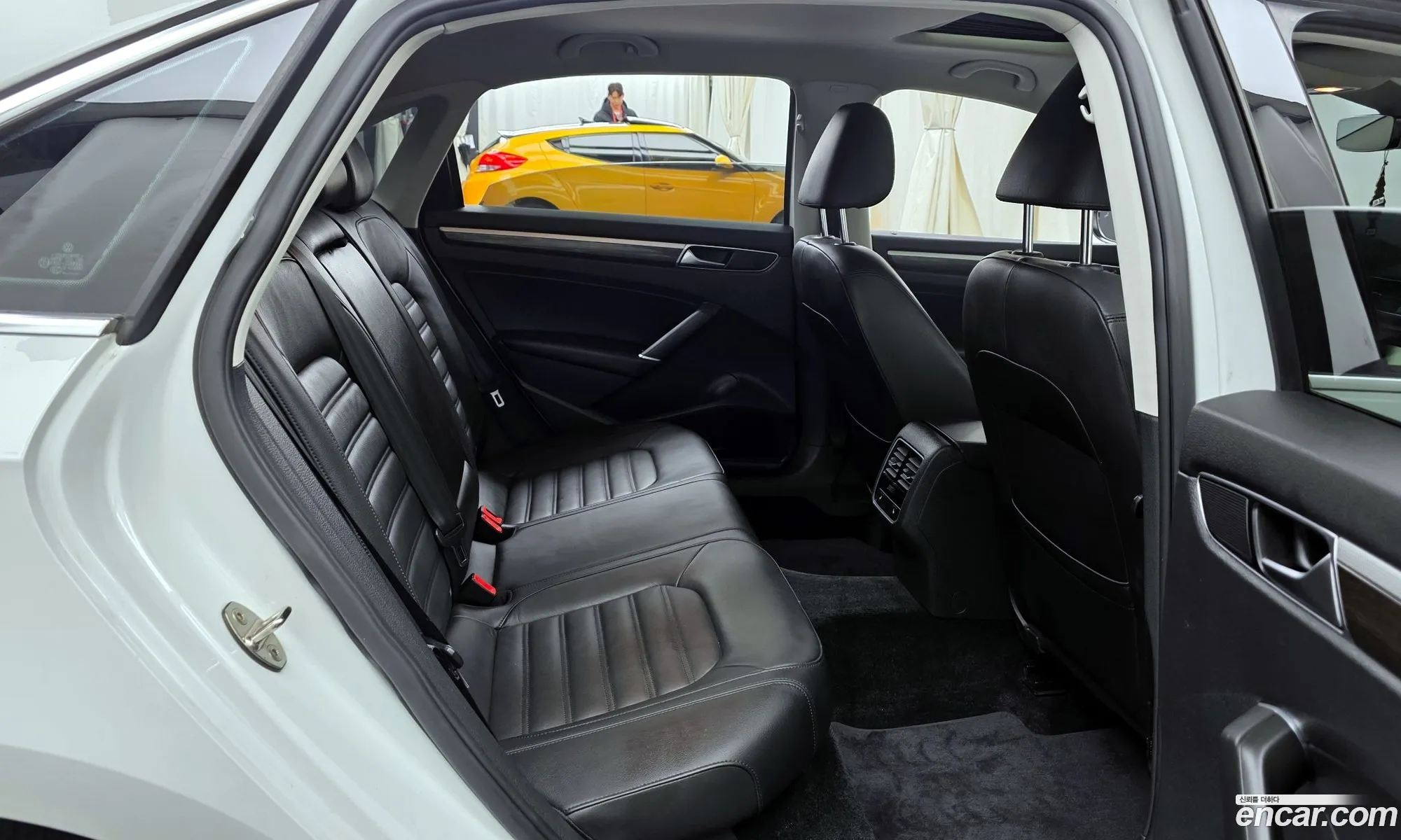 Volkswagen Passat 2018 — 12