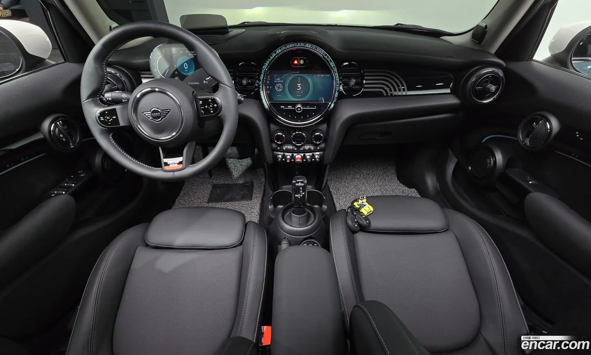 Mini Cooper S 2023 WMW61DK09P2T38133 — 19