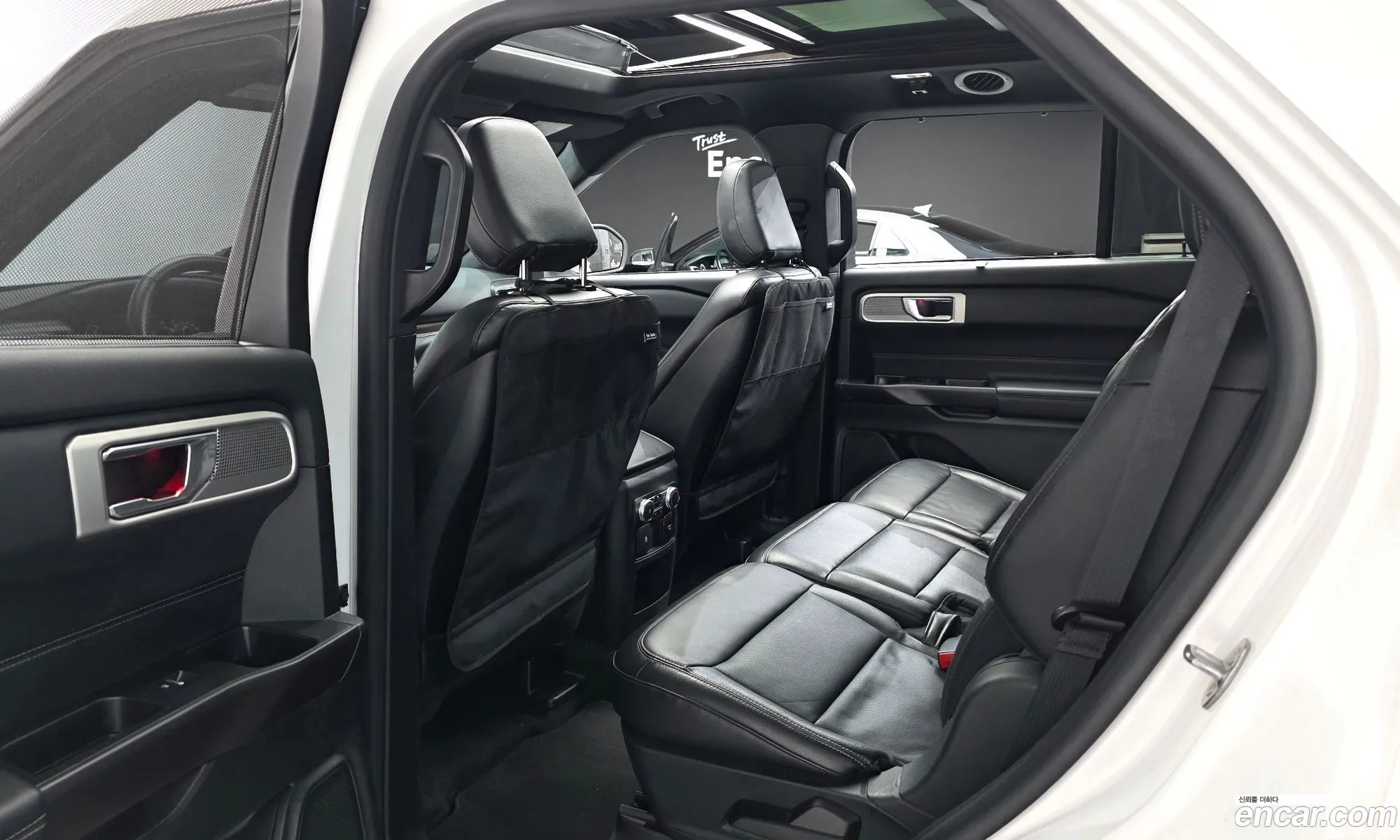 Ford Explorer 6th Gen 2019 1FMSK8FH7LGA73338 — 8