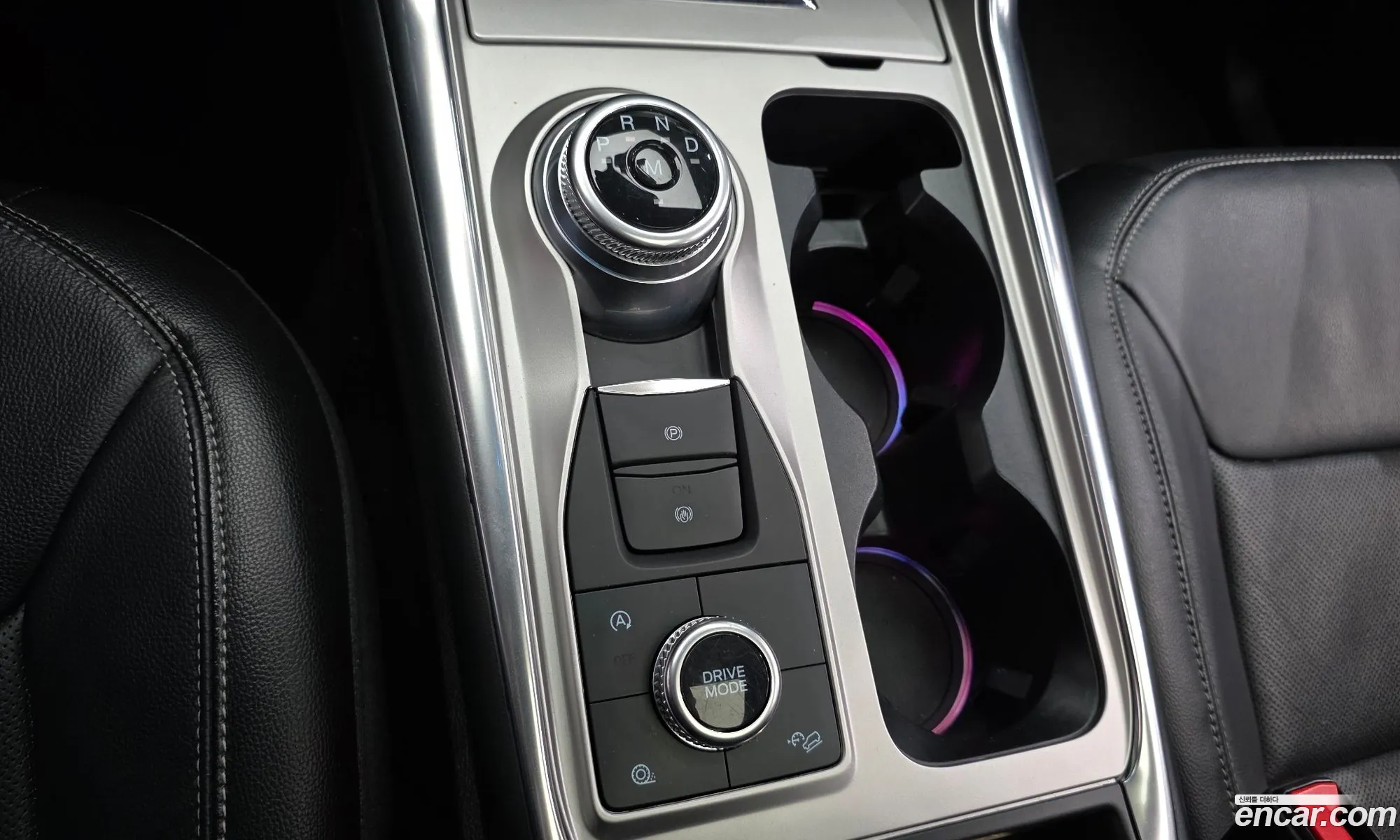 Ford Explorer 6th Gen 2019 1FMSK8FH7LGA73338 — 14