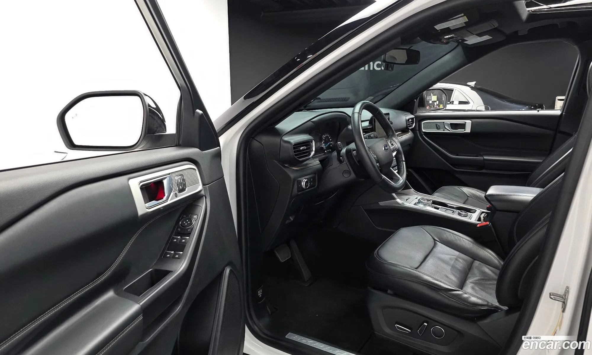 Ford Explorer 6th Gen 2019 1FMSK8FH7LGA73338 — 4