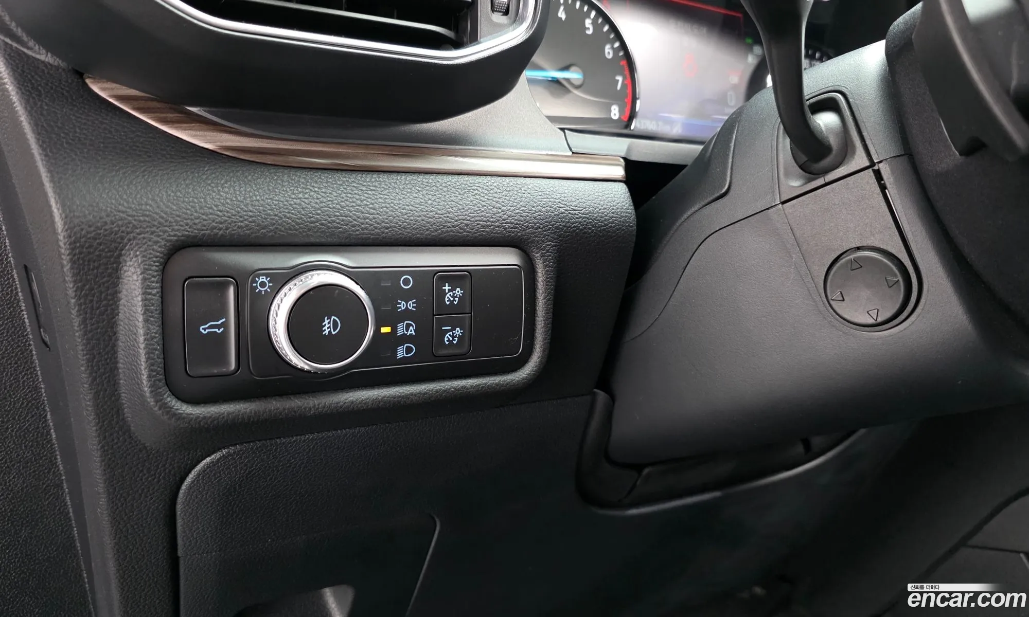 Ford Explorer 6th Gen 2019 1FMSK8FH7LGA73338 — 17
