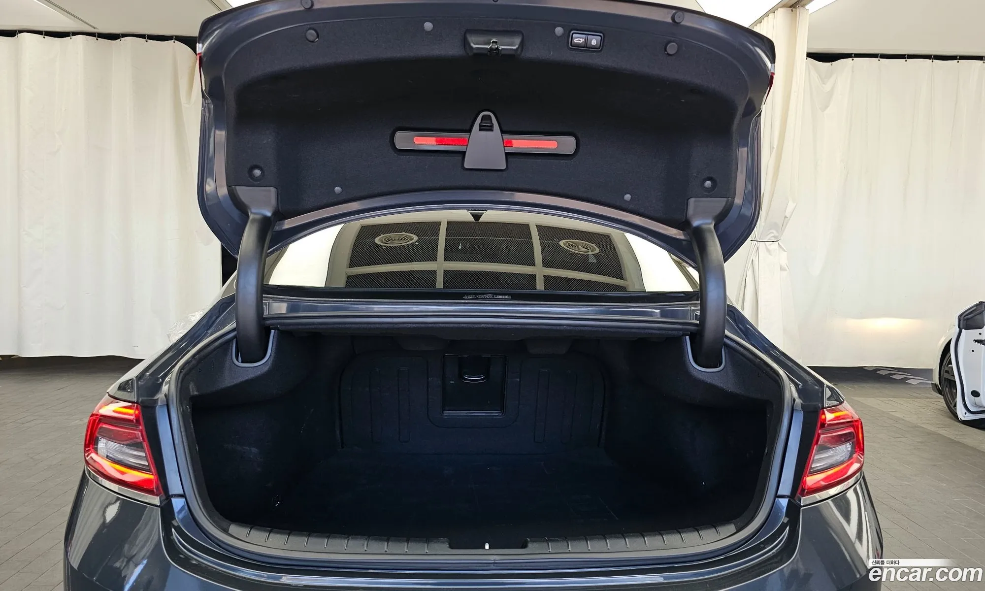 Hyundai Grandeur IG 2018 — 17