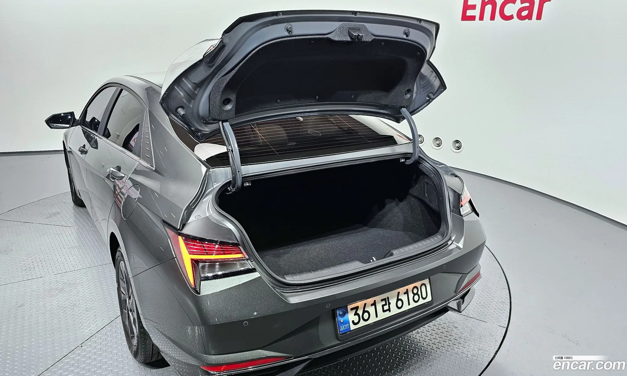 Hyundai Elantra 2021 — 10