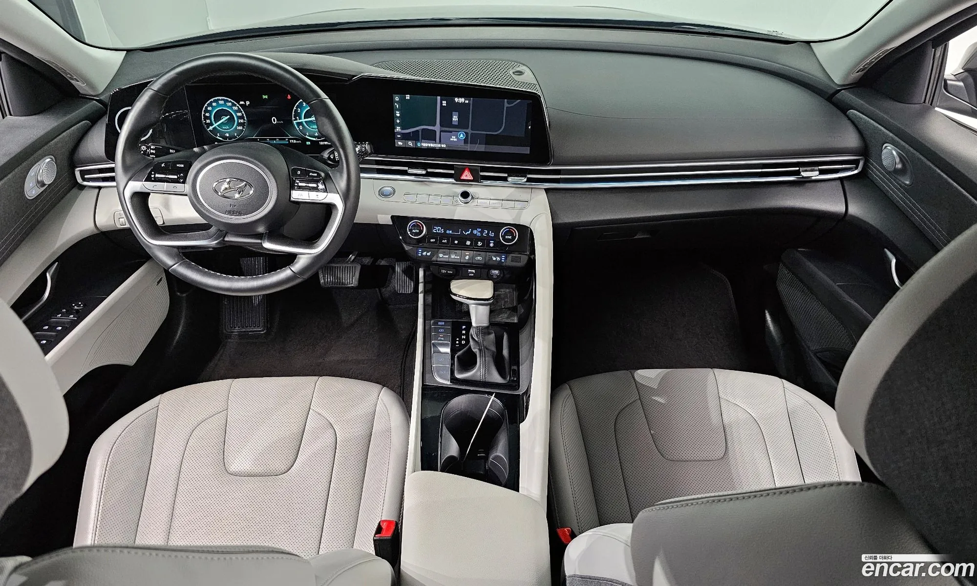 Hyundai Elantra 2021 — 18