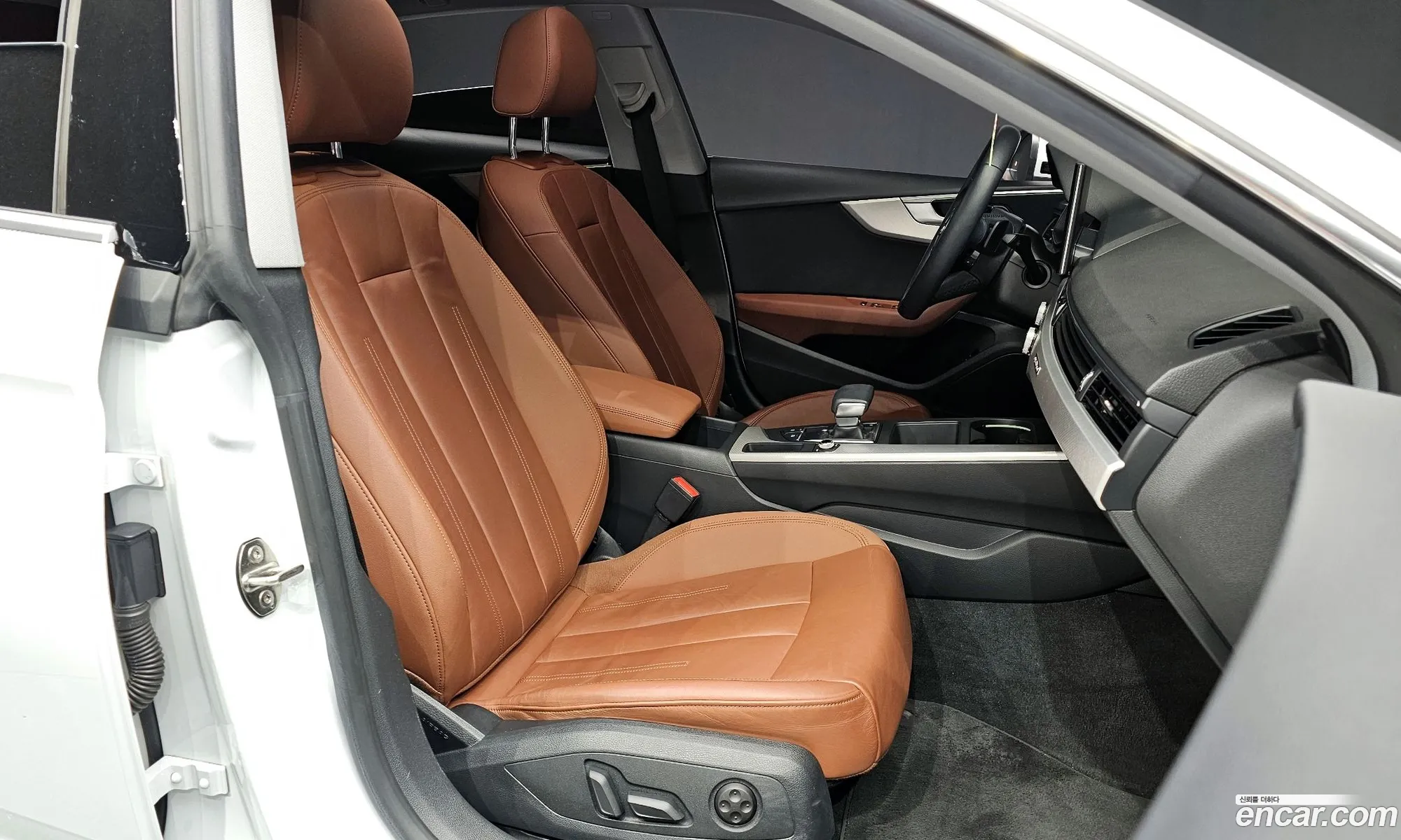 Audi A5 2021 WAUZZZF58MA013256 — 3