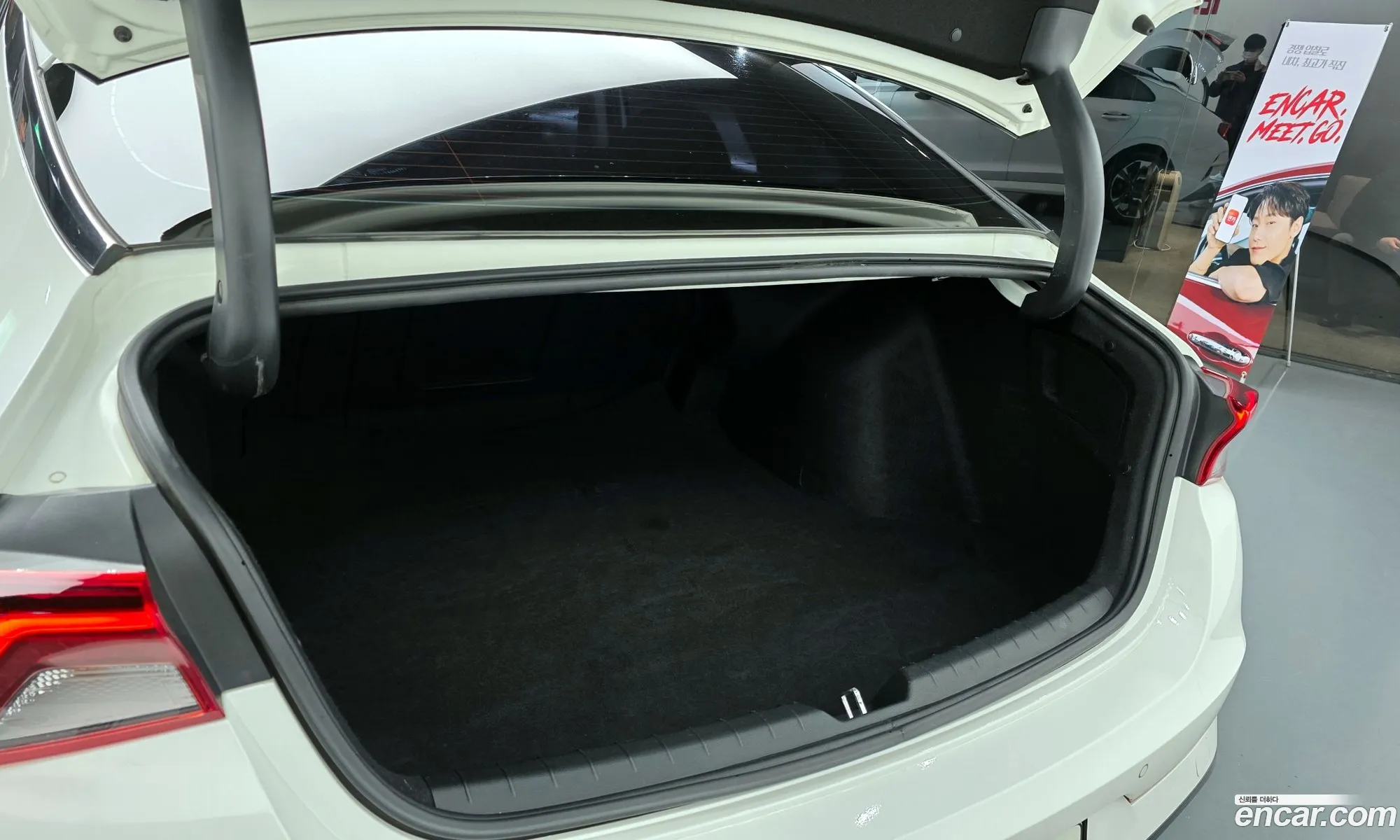 Kia K5 2021 KNAG341ABMA114084 — 7