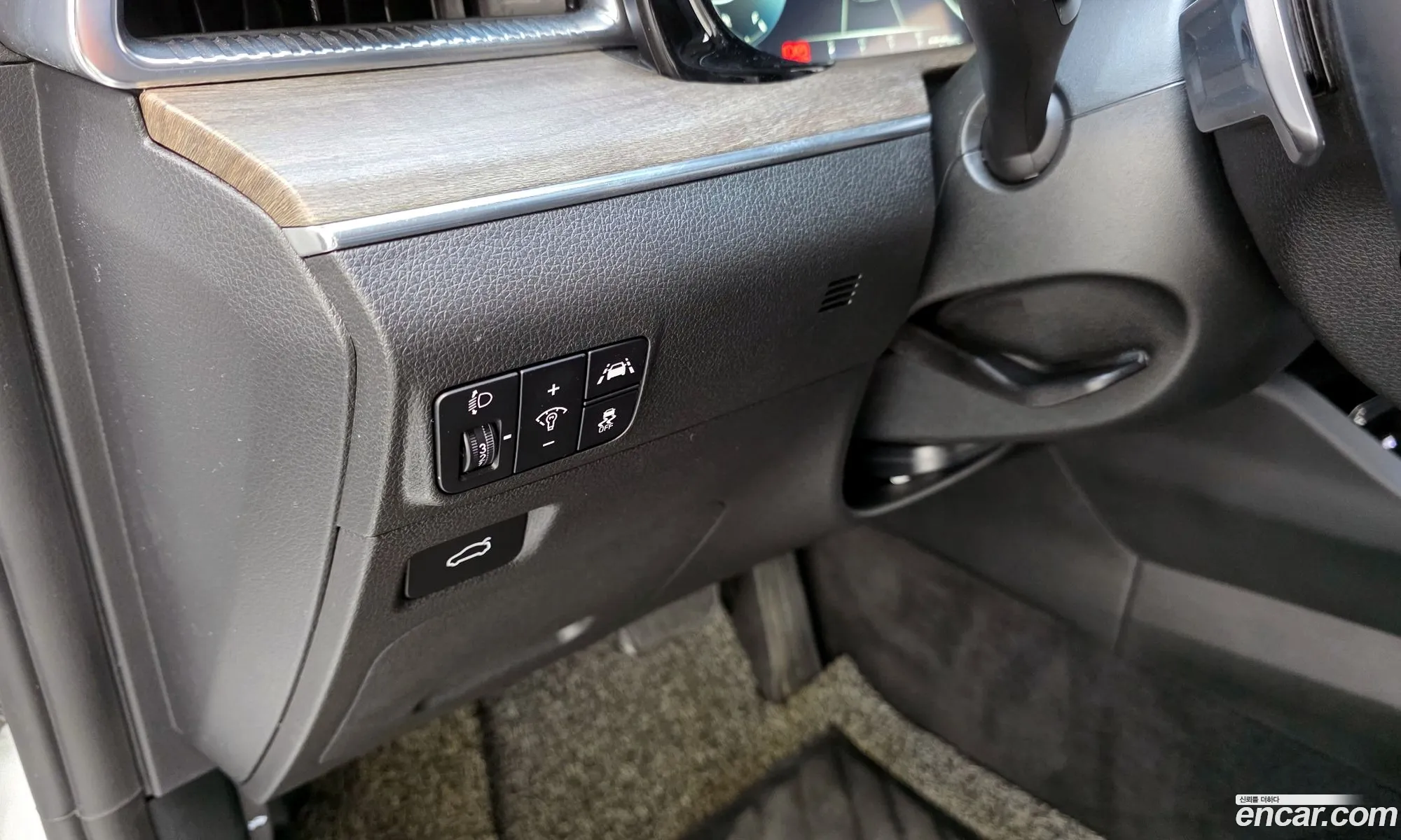 Kia K5 2021 KNAG341ABMA114084 — 10