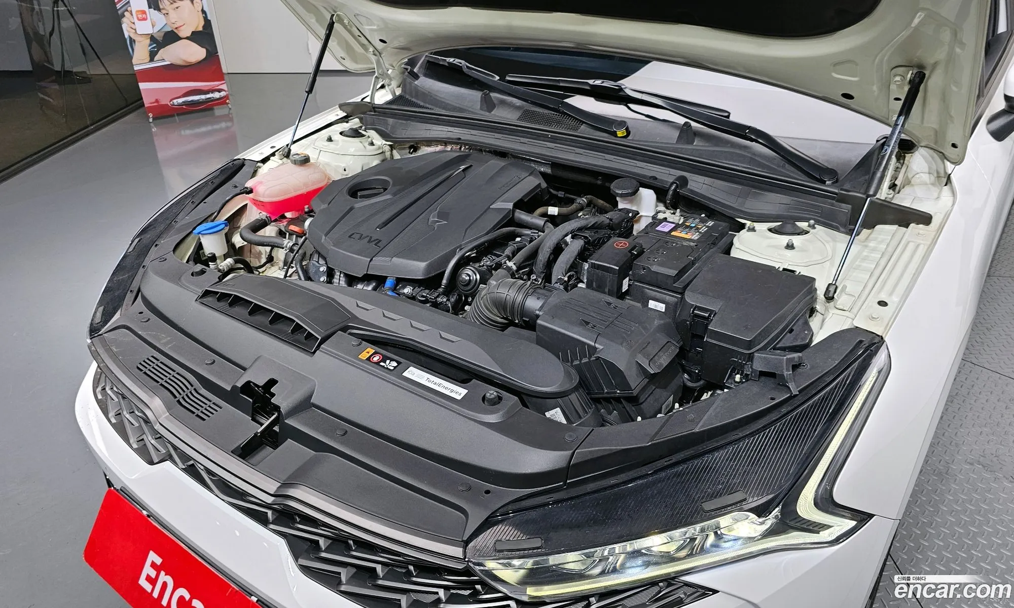 Kia K5 2021 KNAG341ABMA114084 — 12