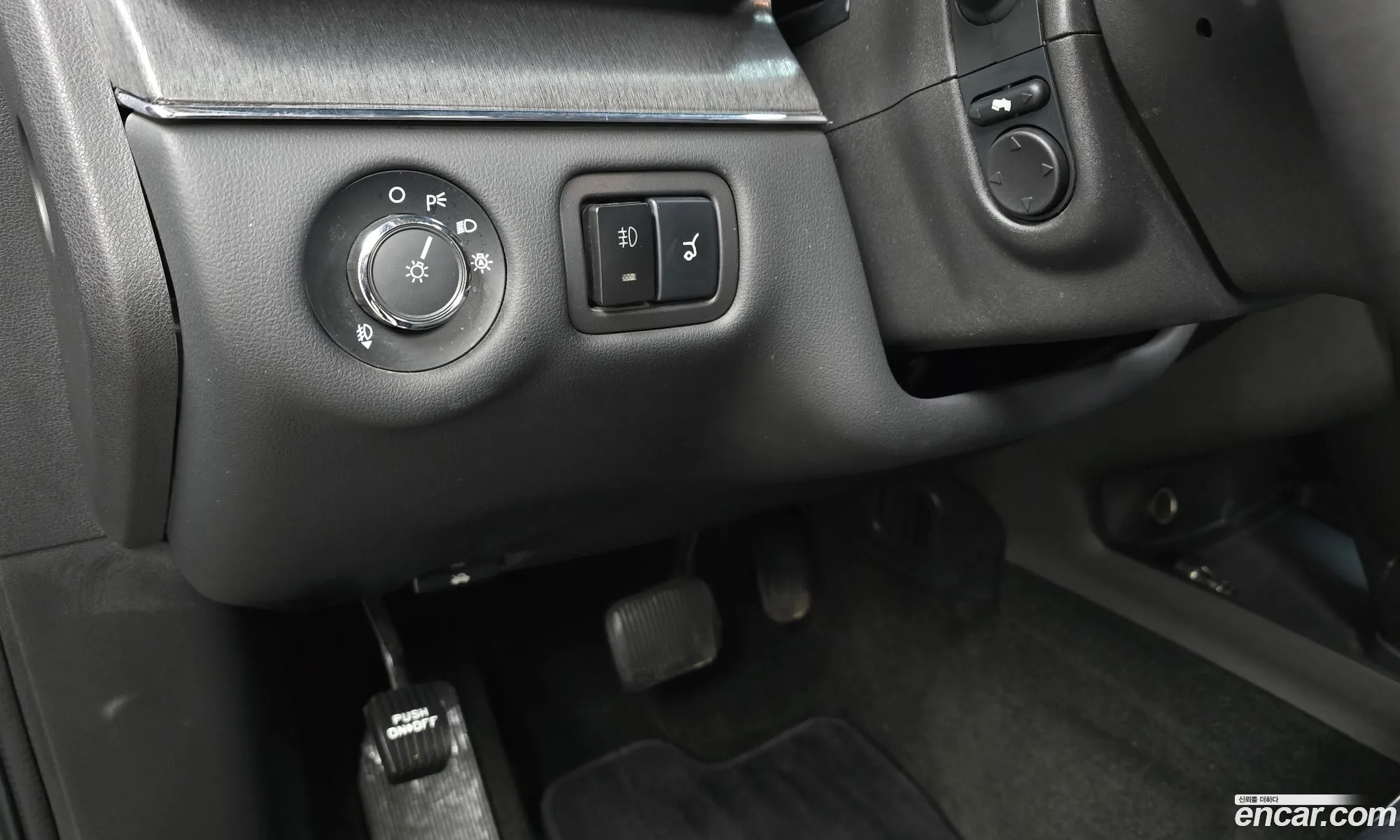 Lincoln MKT 2014 2LMHJ5AT7EBL55226 — 6