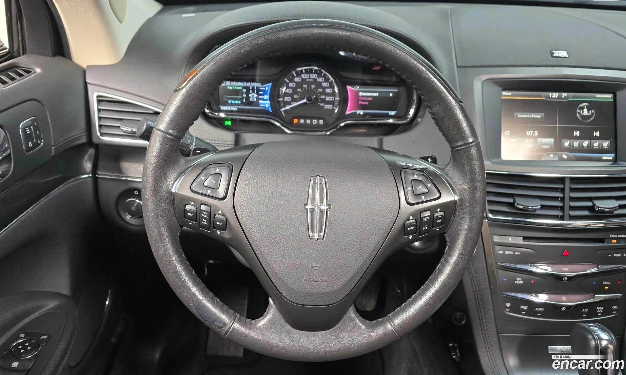 Lincoln MKT 2014 2LMHJ5AT7EBL55226 — 14