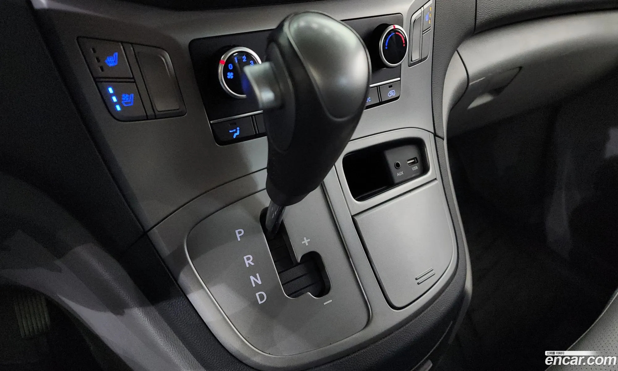 Hyundai Grand Starex 2018 — 12
