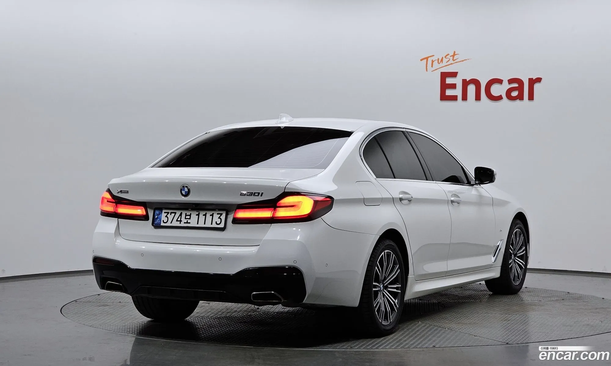 BMW 5 Series 2018 WBAJK7105JBP72910 — 10