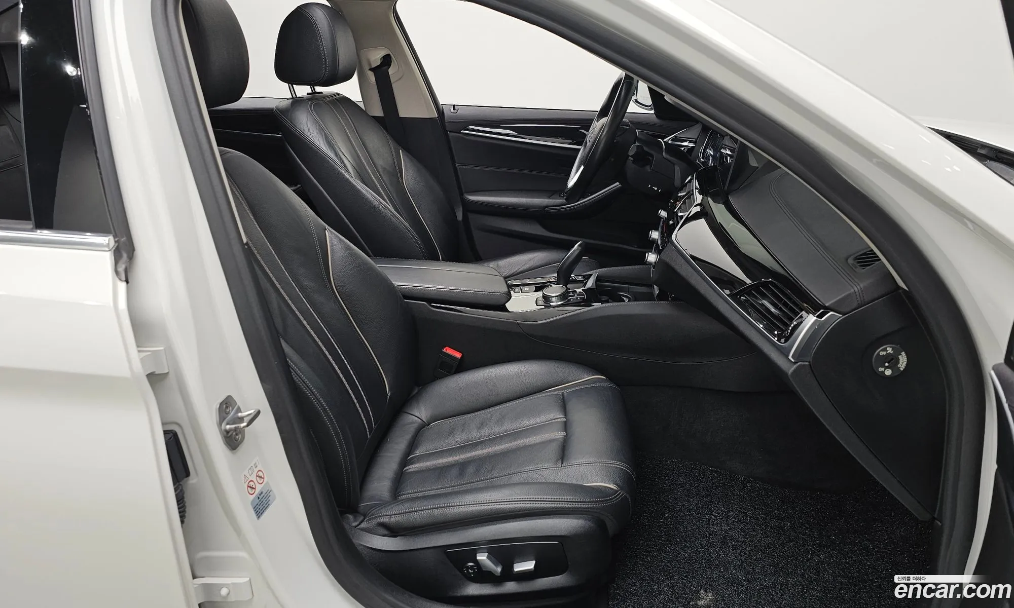 BMW 5 Series 2018 WBAJK7105JBP72910 — 16