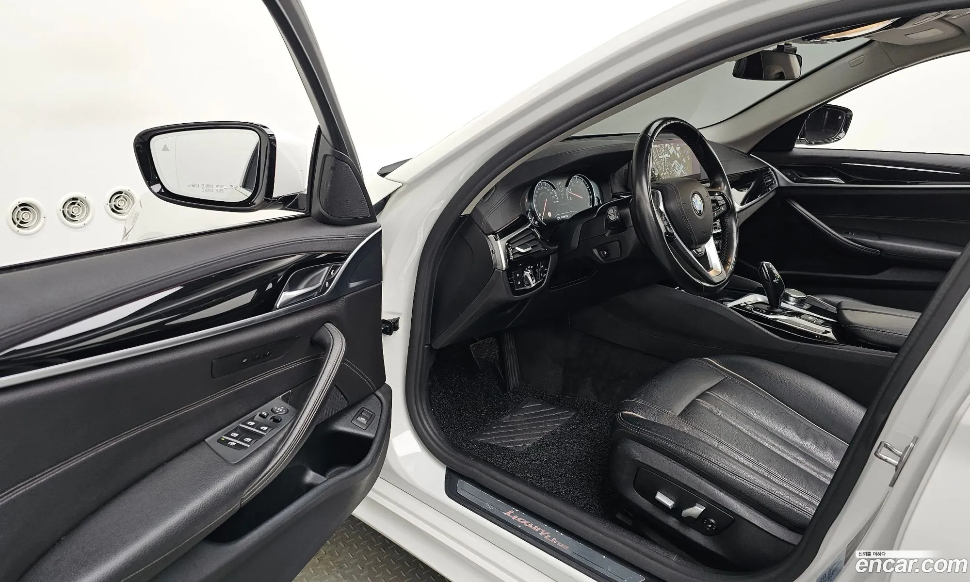 BMW 5 Series 2018 WBAJK7105JBP72910 — 13