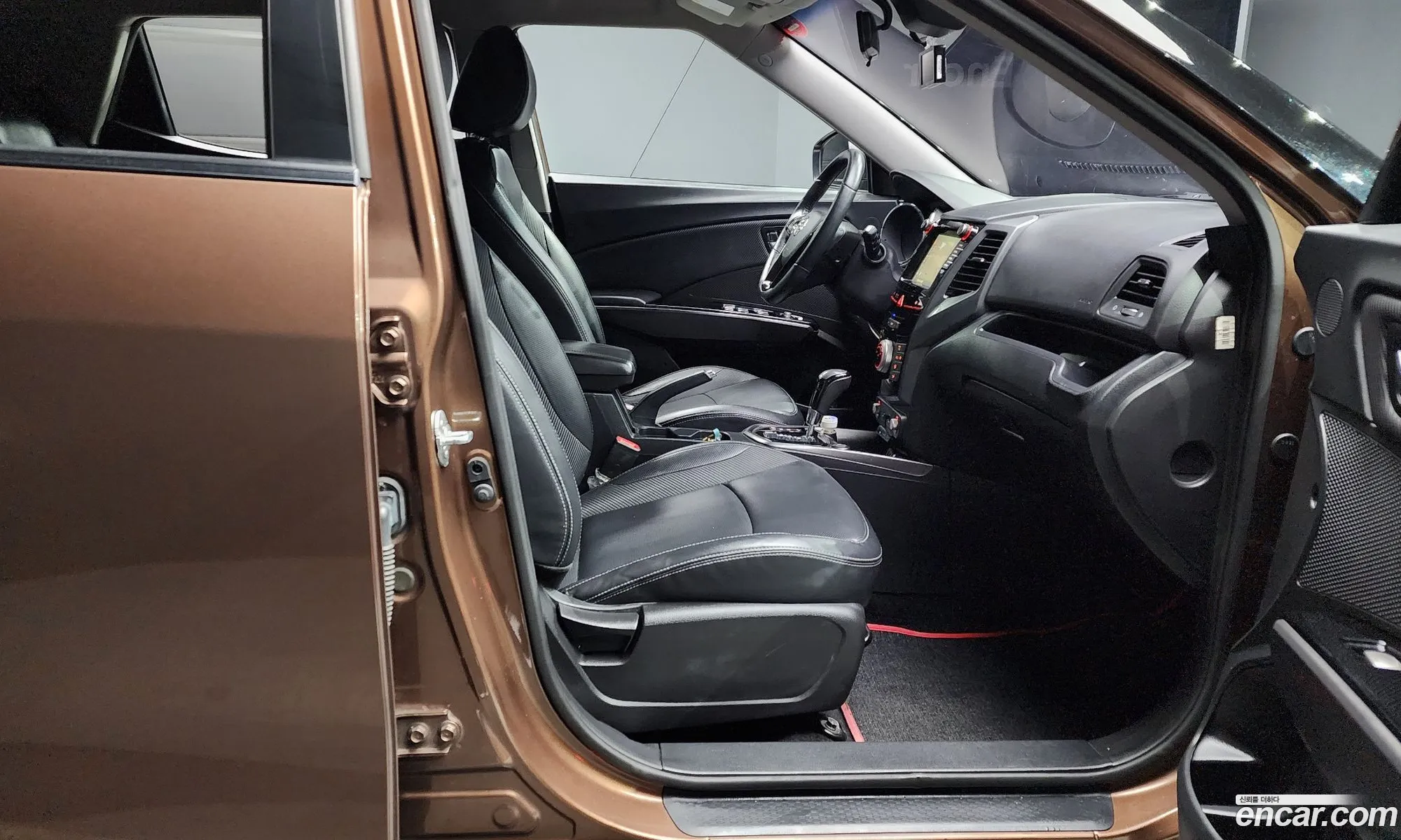 KG Mobility (SsangYong) Tivoli 2017 — 10