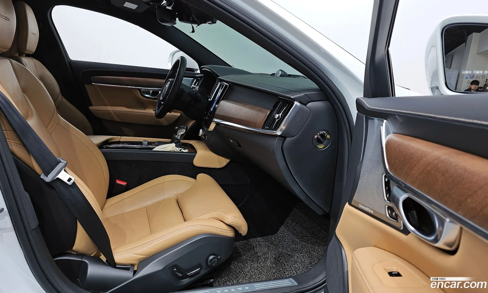 Volvo S90 2019 — 13