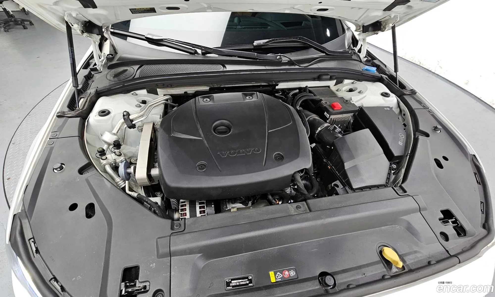 Volvo S90 2019 — 17