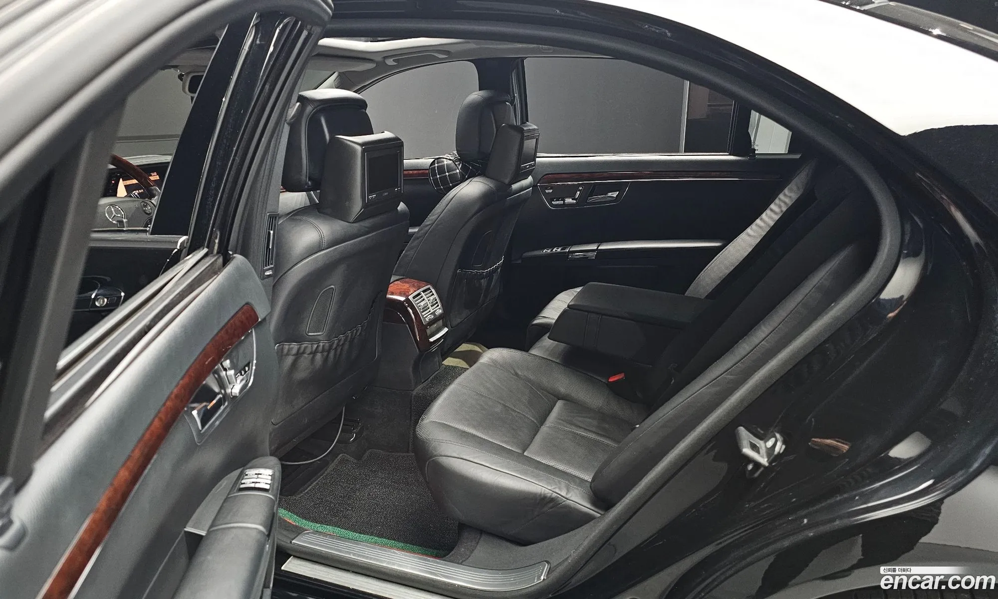 Mercedes-Benz S-Class W221 2007 — 18