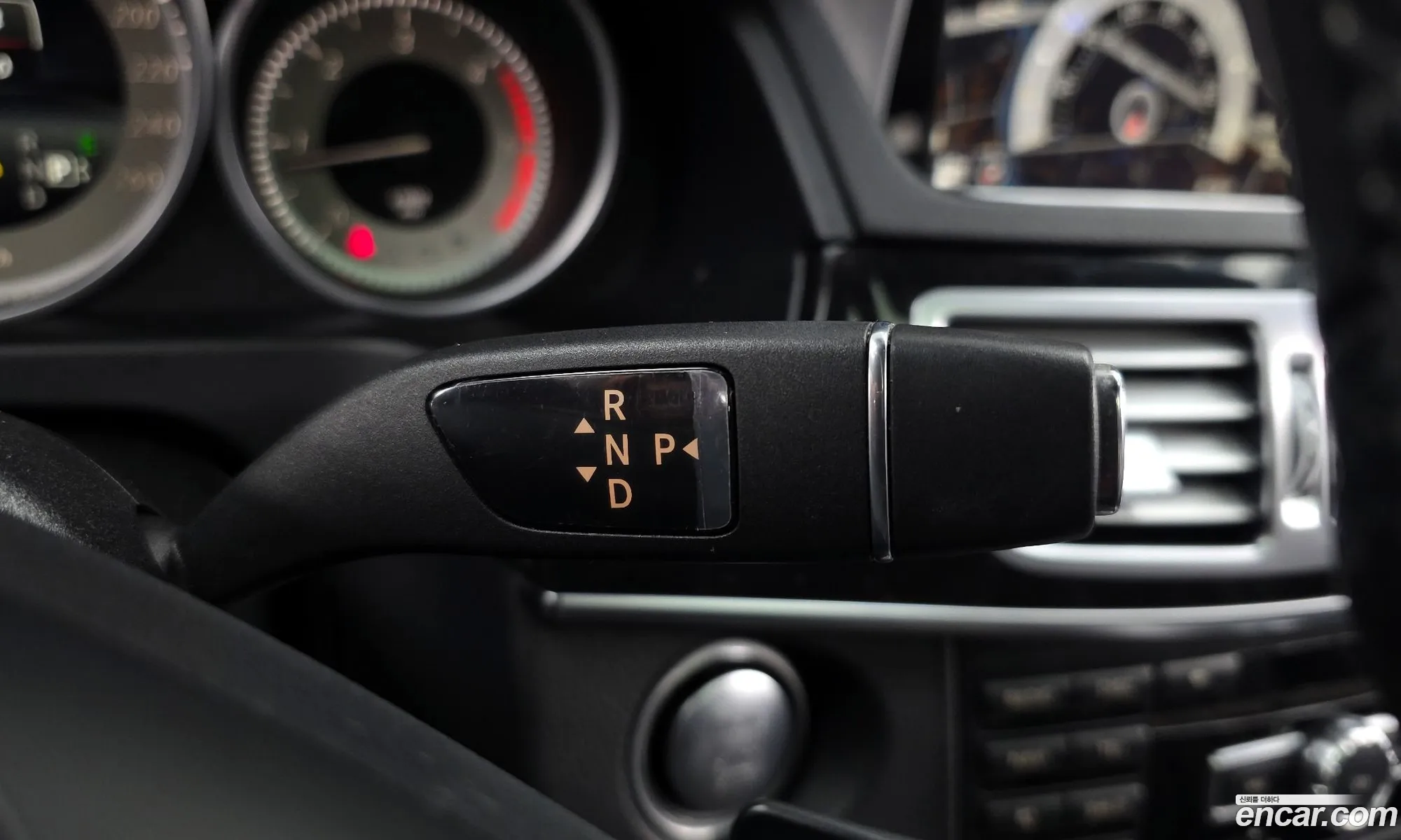 Mercedes-Benz E-Class W212 2015 — 14