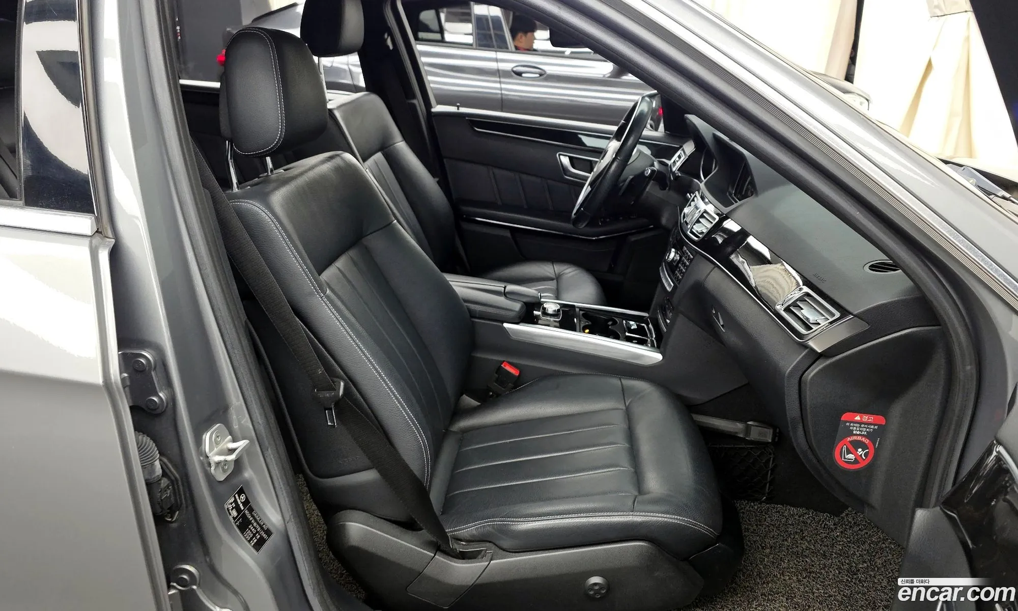 Mercedes-Benz E-Class W212 2015 — 10