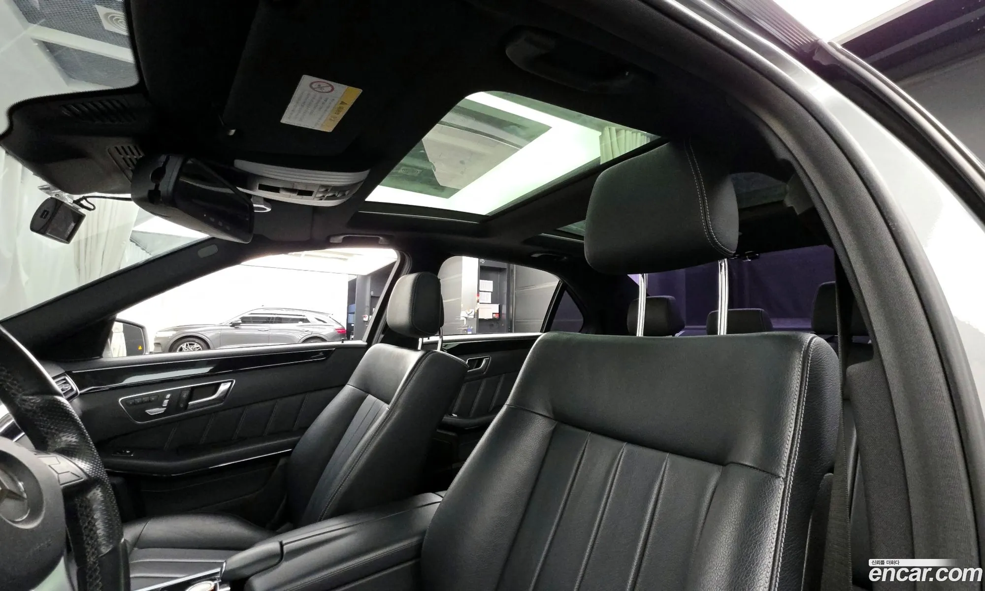 Mercedes-Benz E-Class W212 2015 — 19