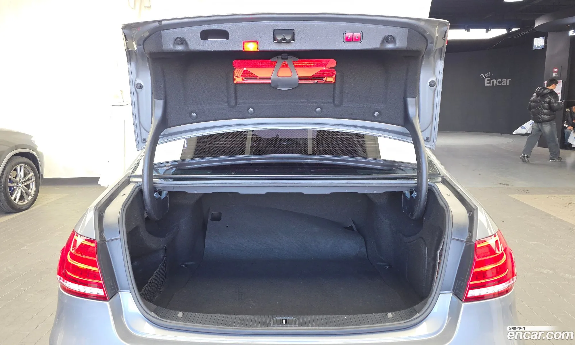Mercedes-Benz E-Class W212 2015 — 16