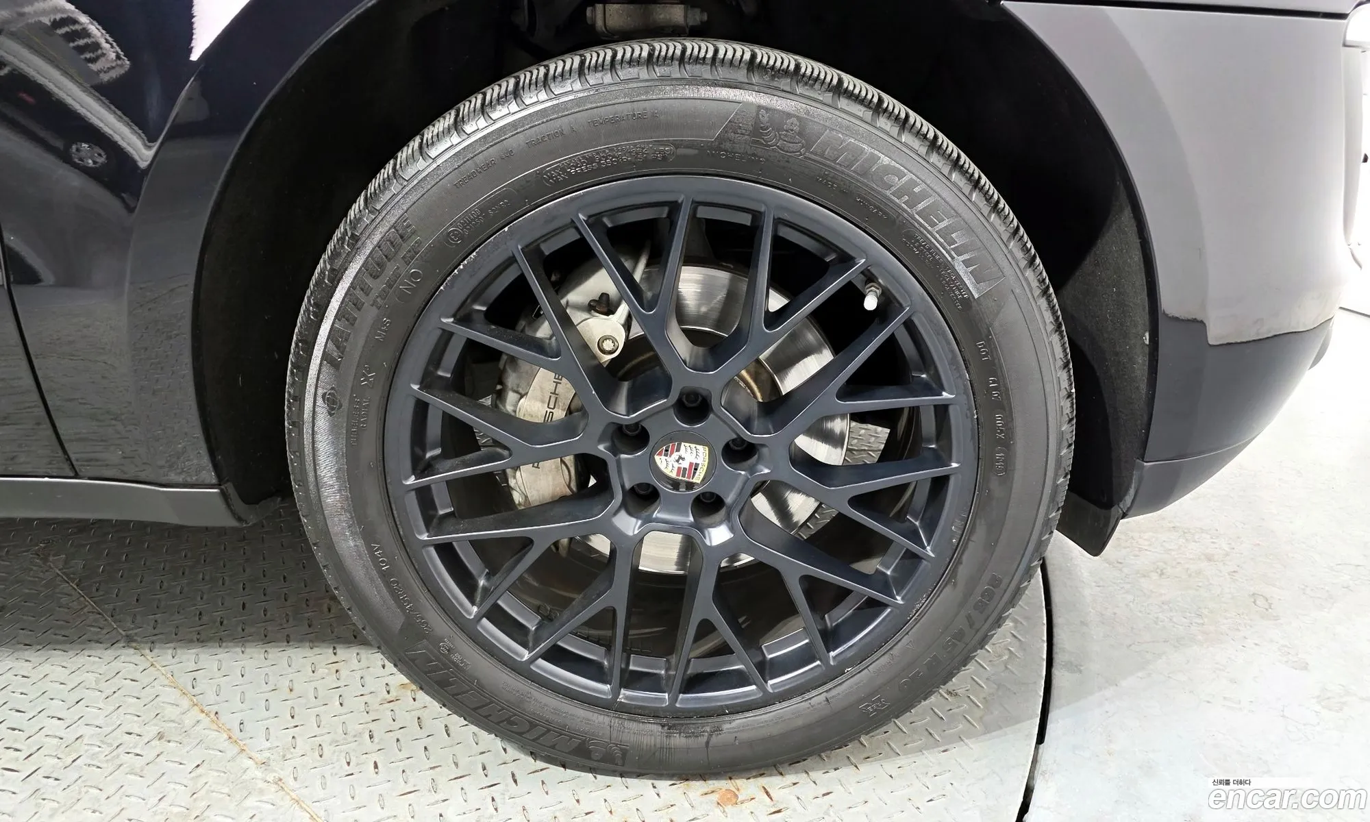 Porsche Macan 2015 WP1AD2956FLB32897 — 19