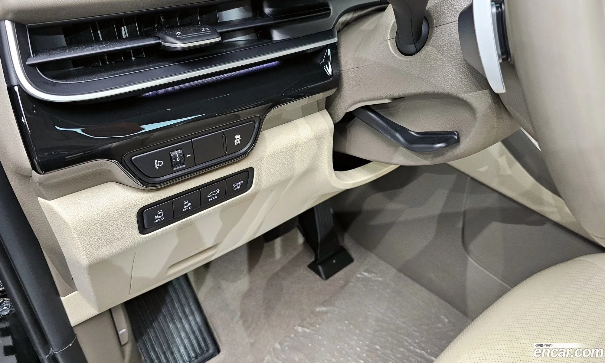 Kia Carnival 2024 — 14