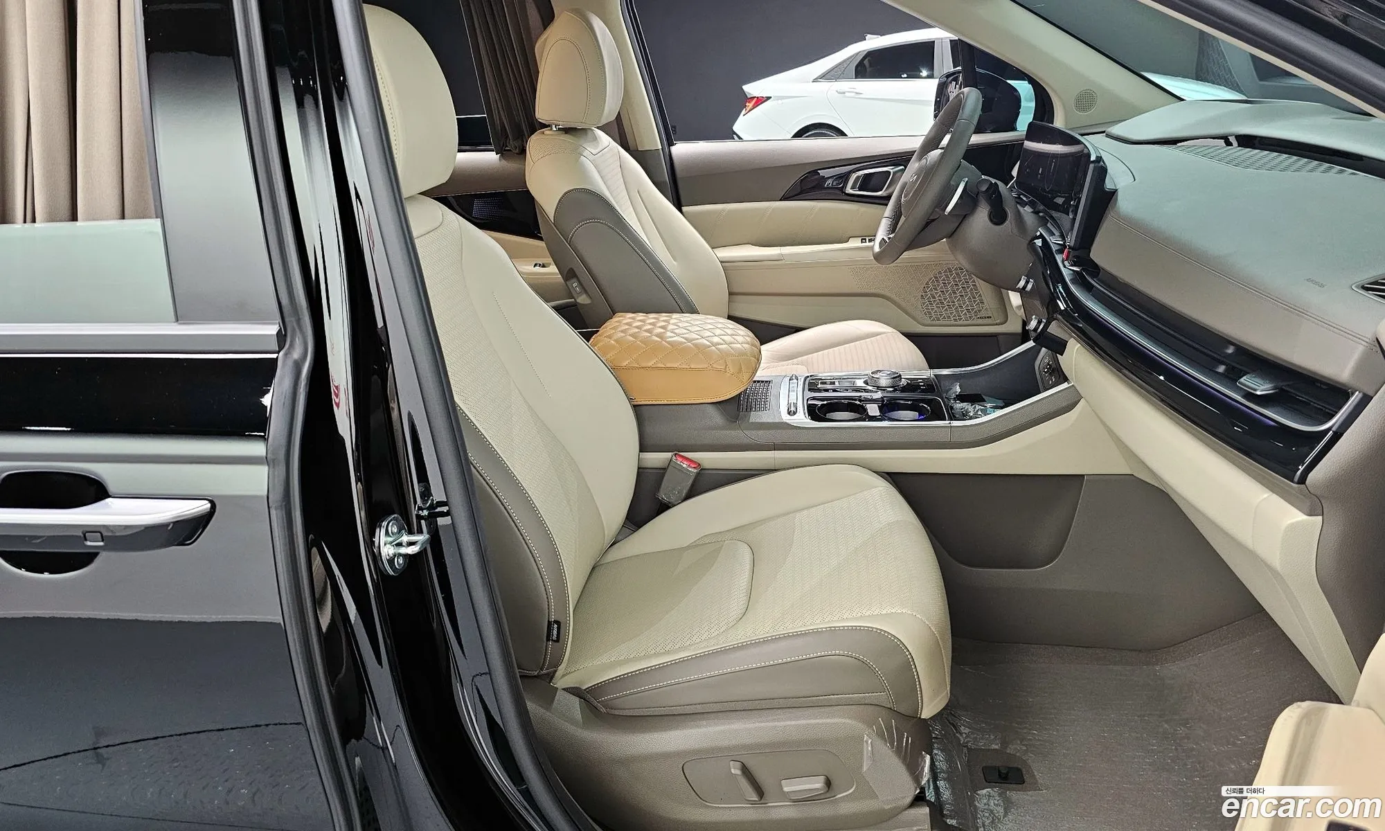 Kia Carnival 2024 — 7
