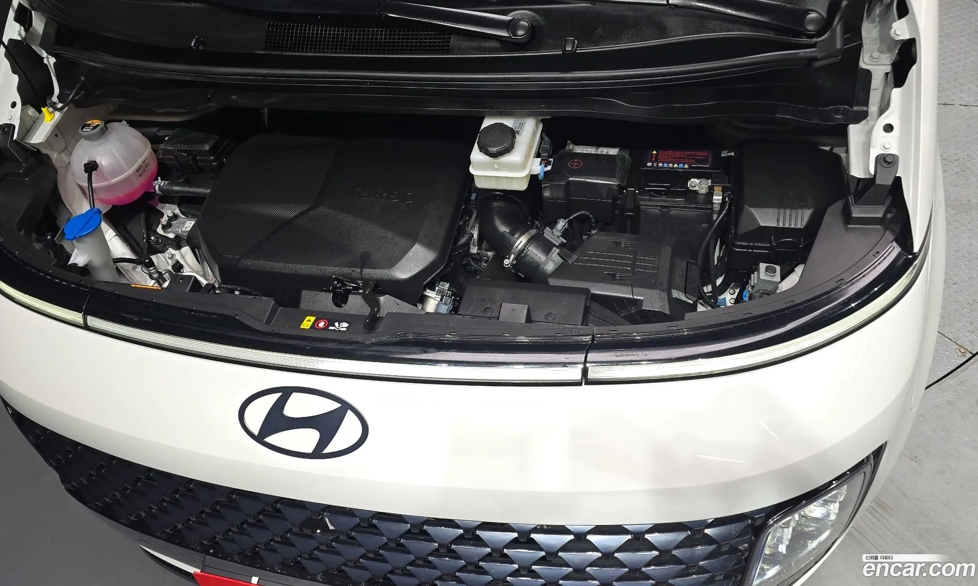 Hyundai Staria 2024 — 8