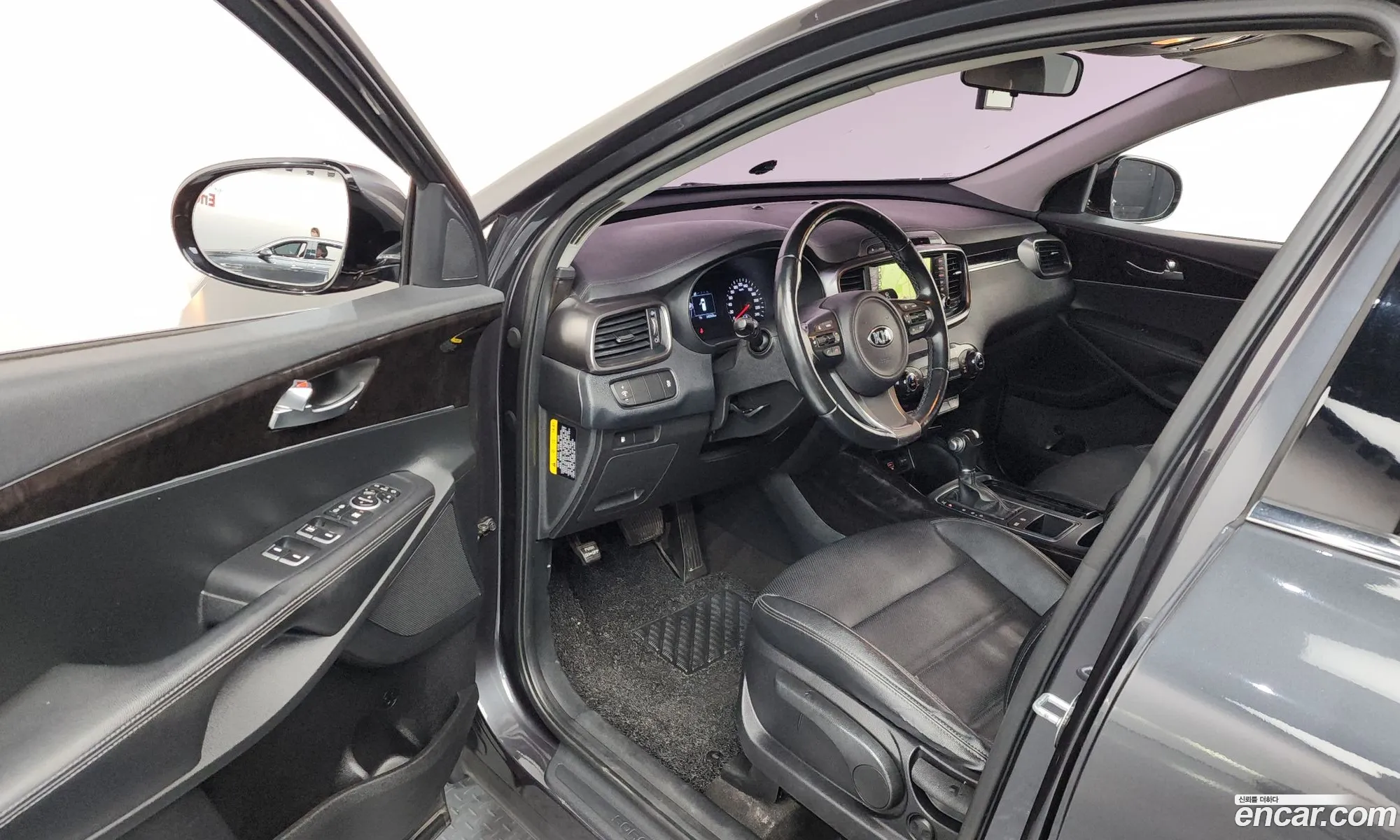 Kia Sorento 2016 KNAPG81ABGA212518 — 18