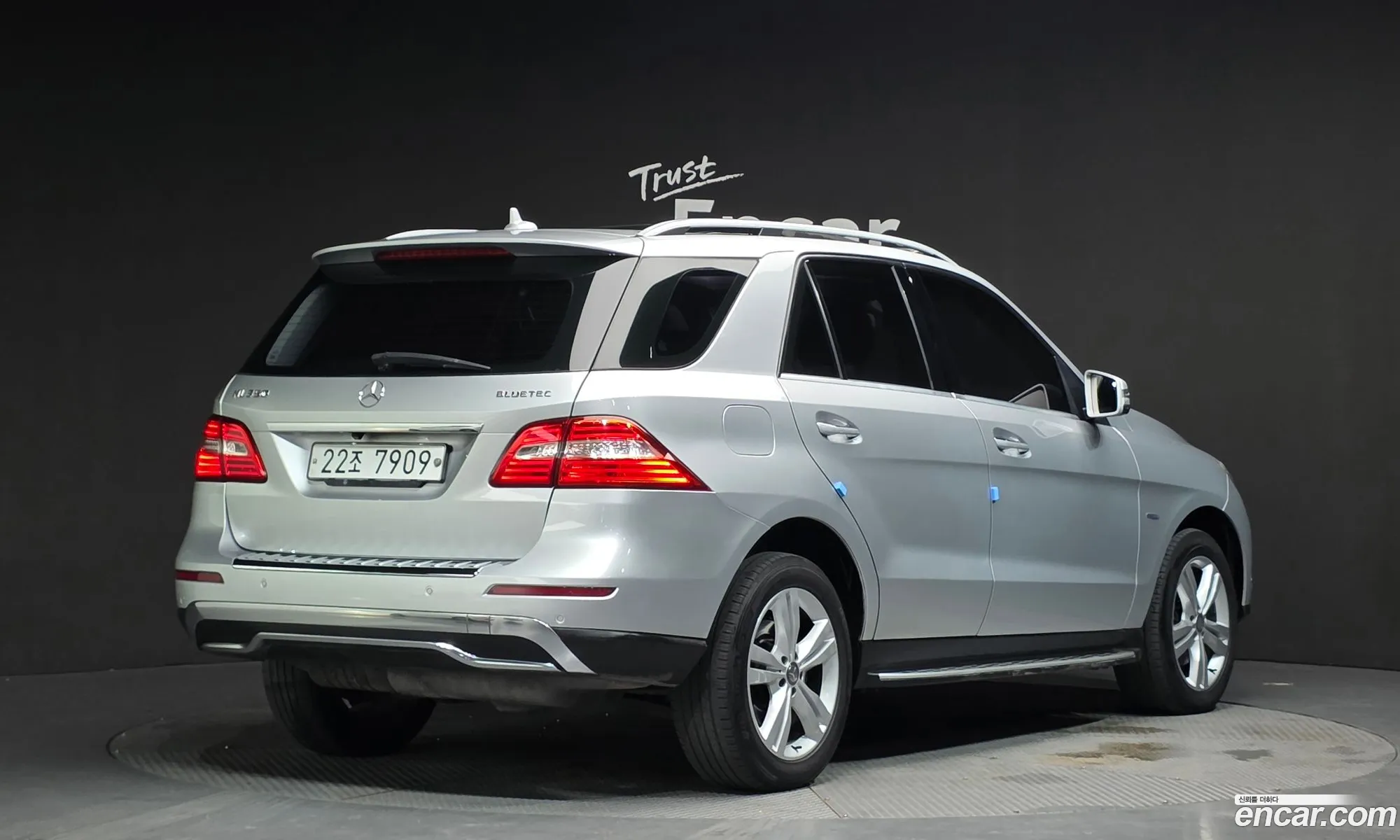 Mercedes-Benz M-Class W166 2012 — 11