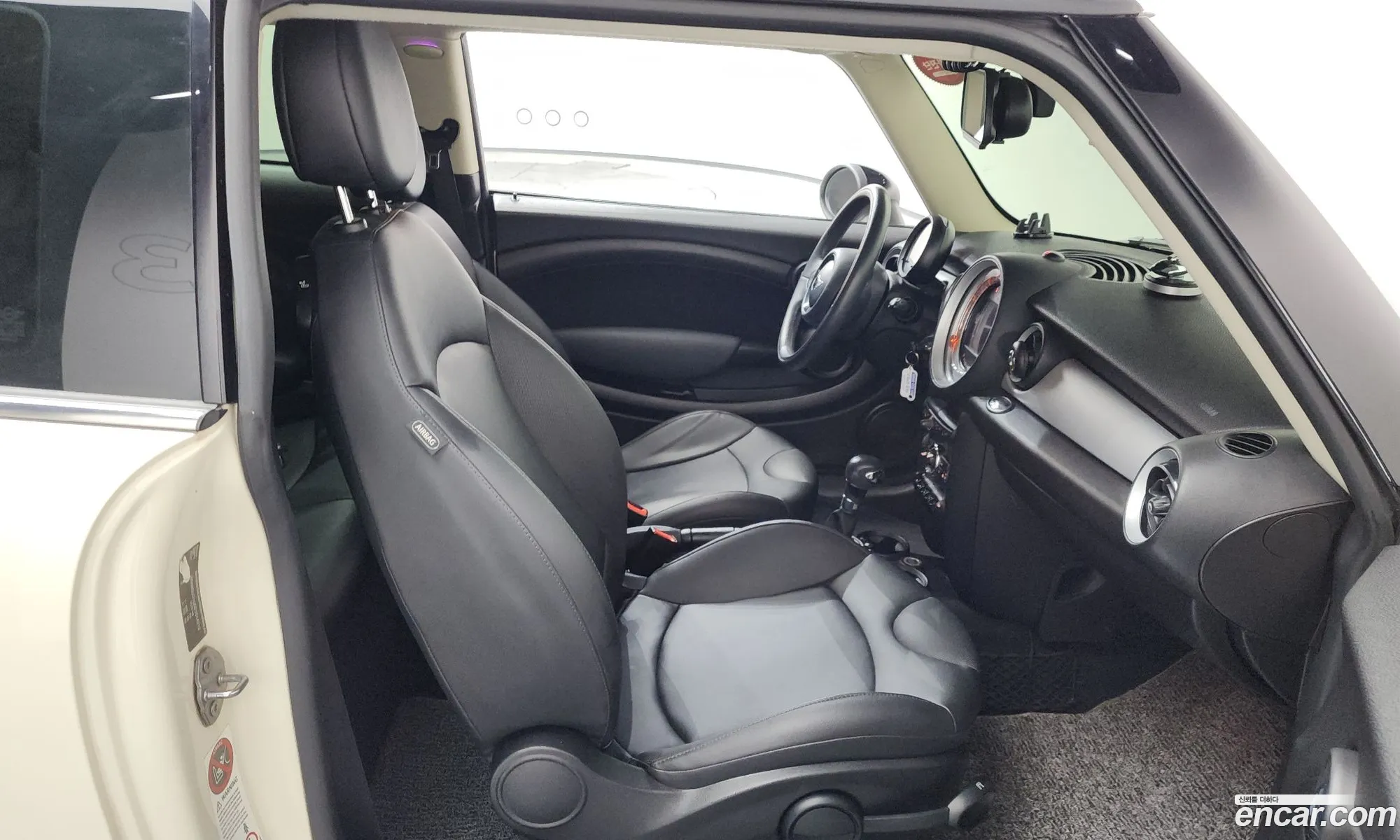 Mini Cooper 2013 WMWSU3106DT614212 — 2