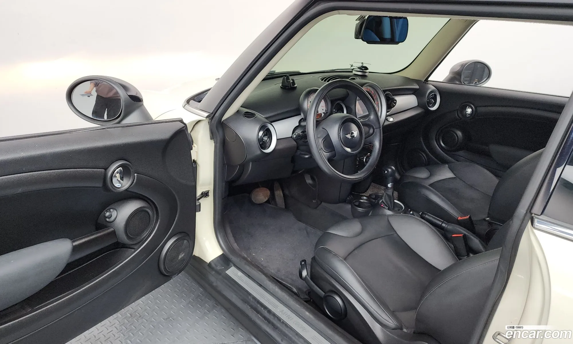 Mini Cooper 2013 WMWSU3106DT614212 — 3