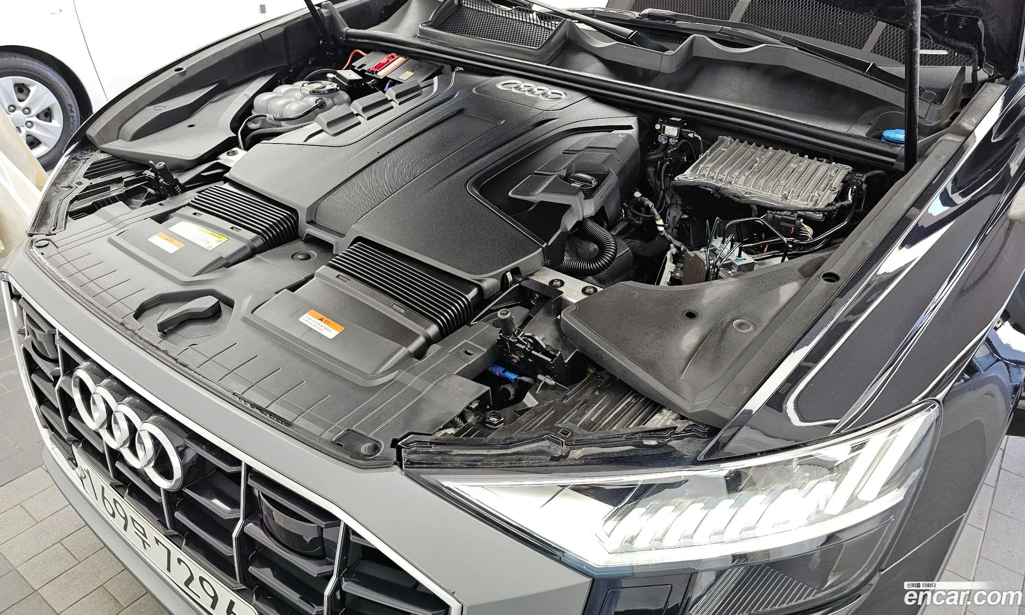 Audi Q8 2020 WAUZZZF10LD019658 — 5