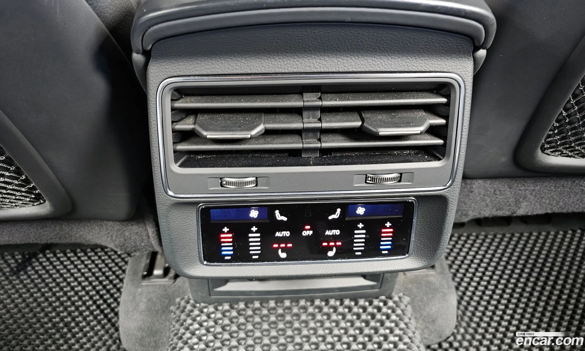 Audi Q8 2020 WAUZZZF10LD019658 — 20