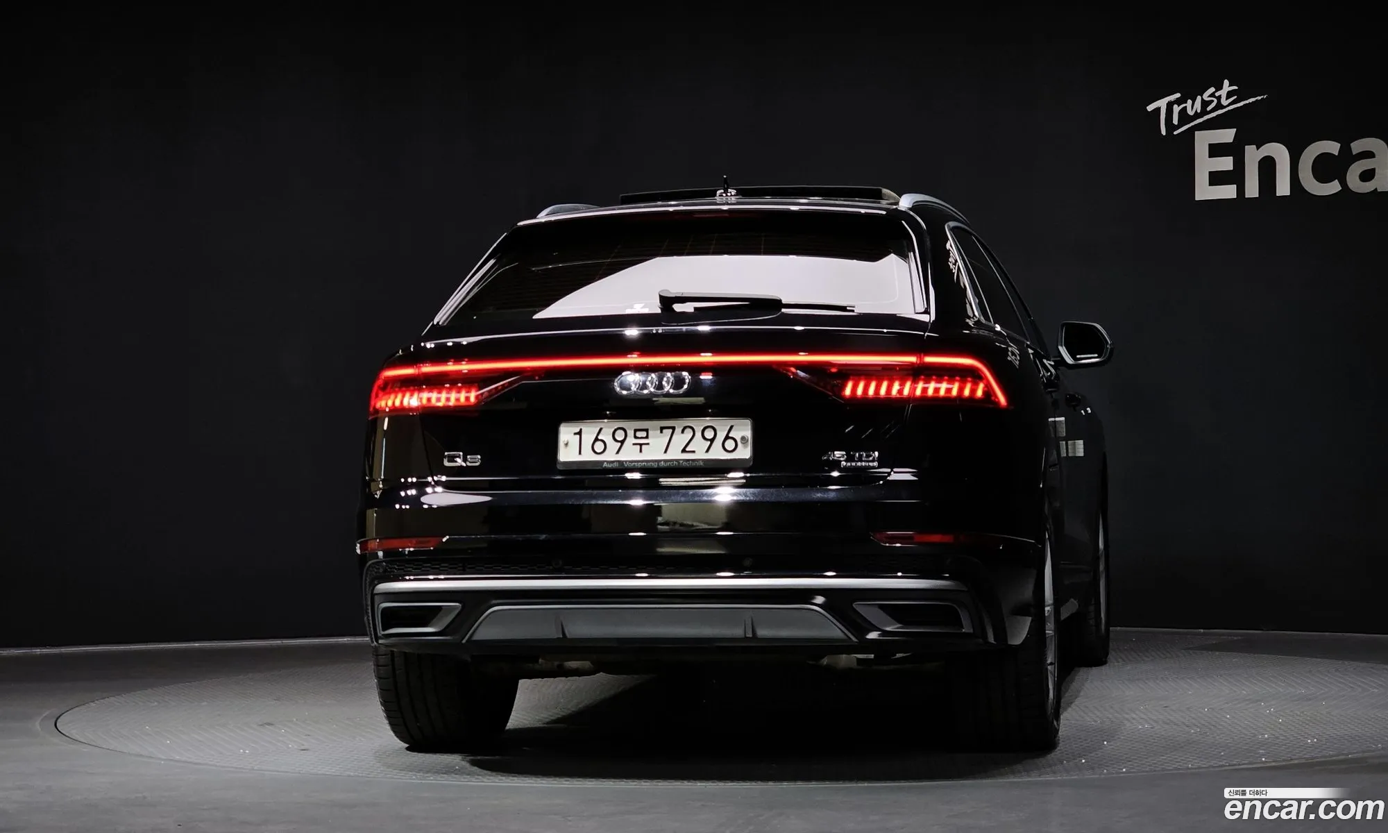 Audi Q8 2020 WAUZZZF10LD019658 — 12