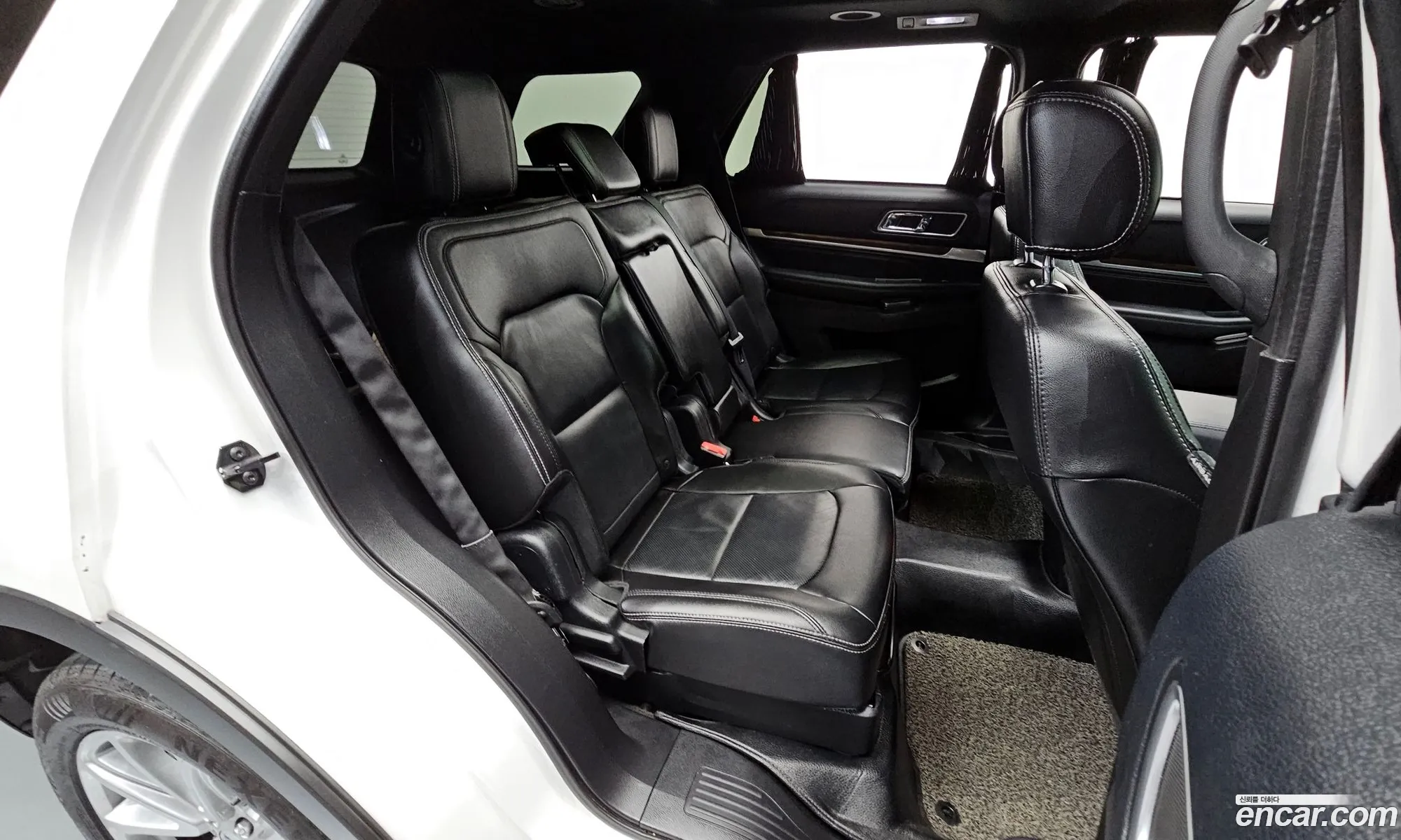 Ford Explorer 2015 1FM5K8FH4GGB24474 — 12
