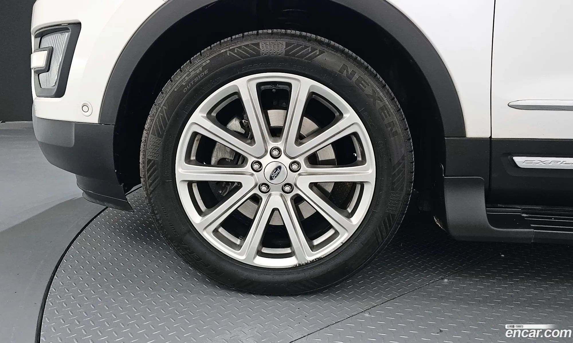 Ford Explorer 2015 1FM5K8FH4GGB24474 — 17
