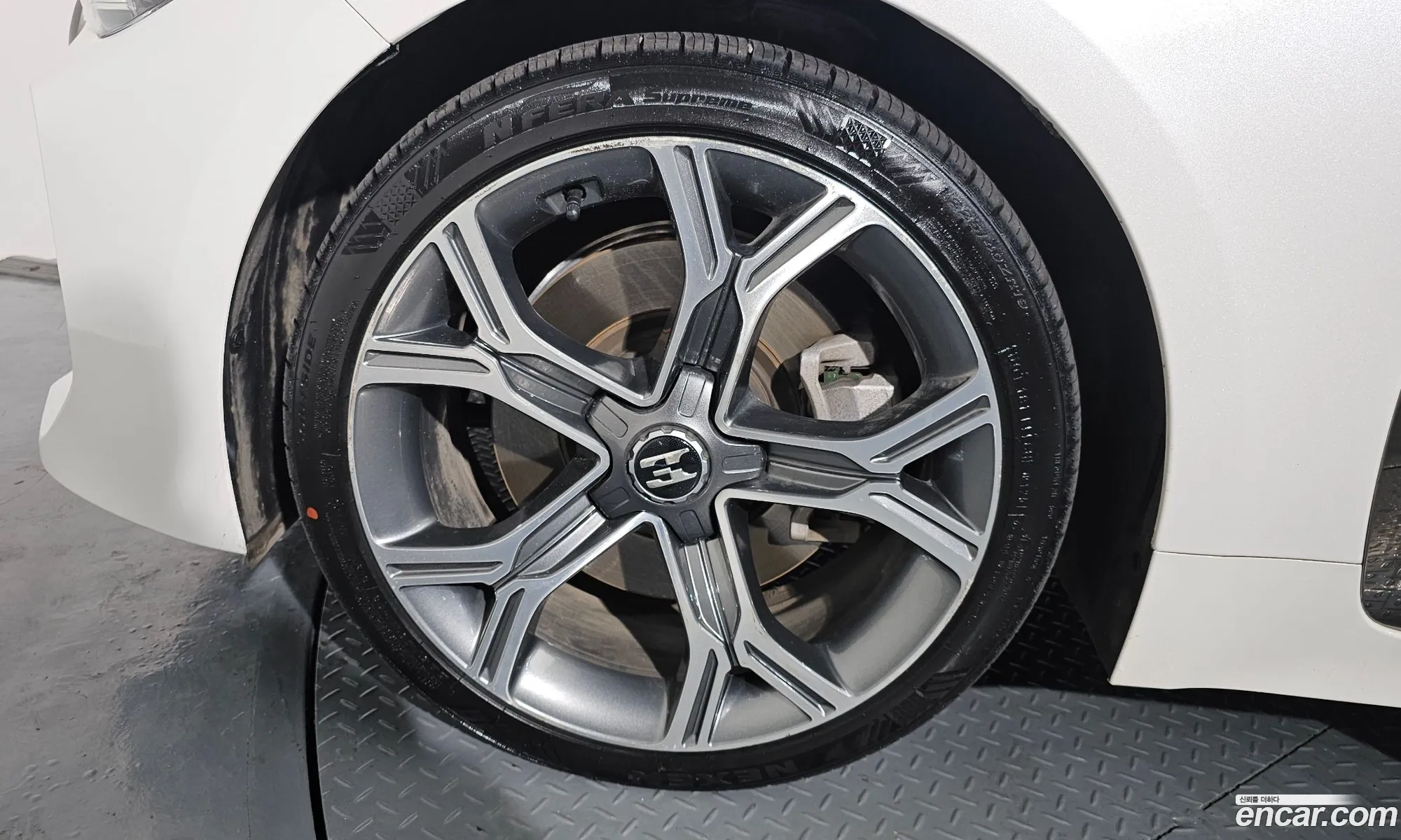 Kia Stinger Meister 2021 — 3