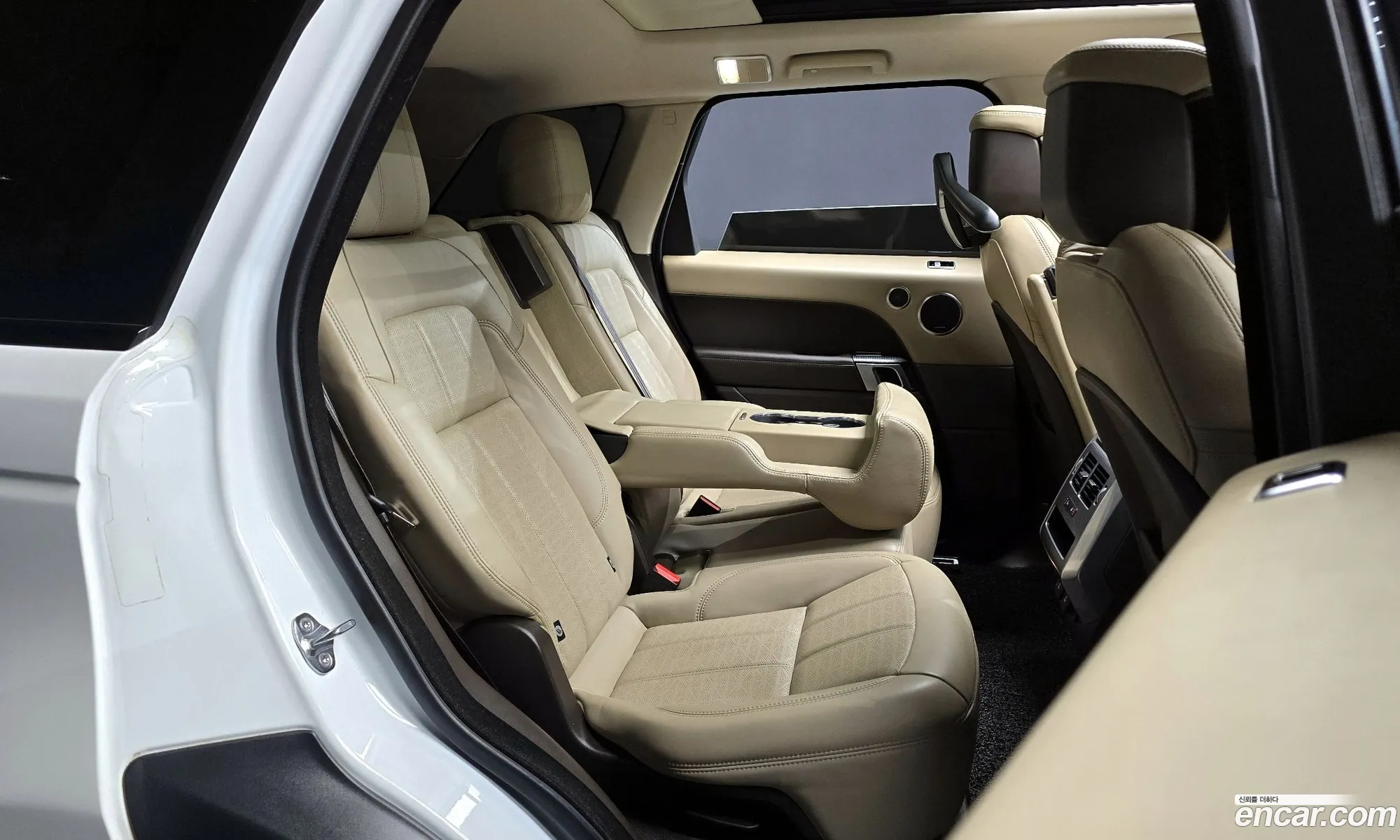 Land Rover Range Rover Sport 2019 — 13