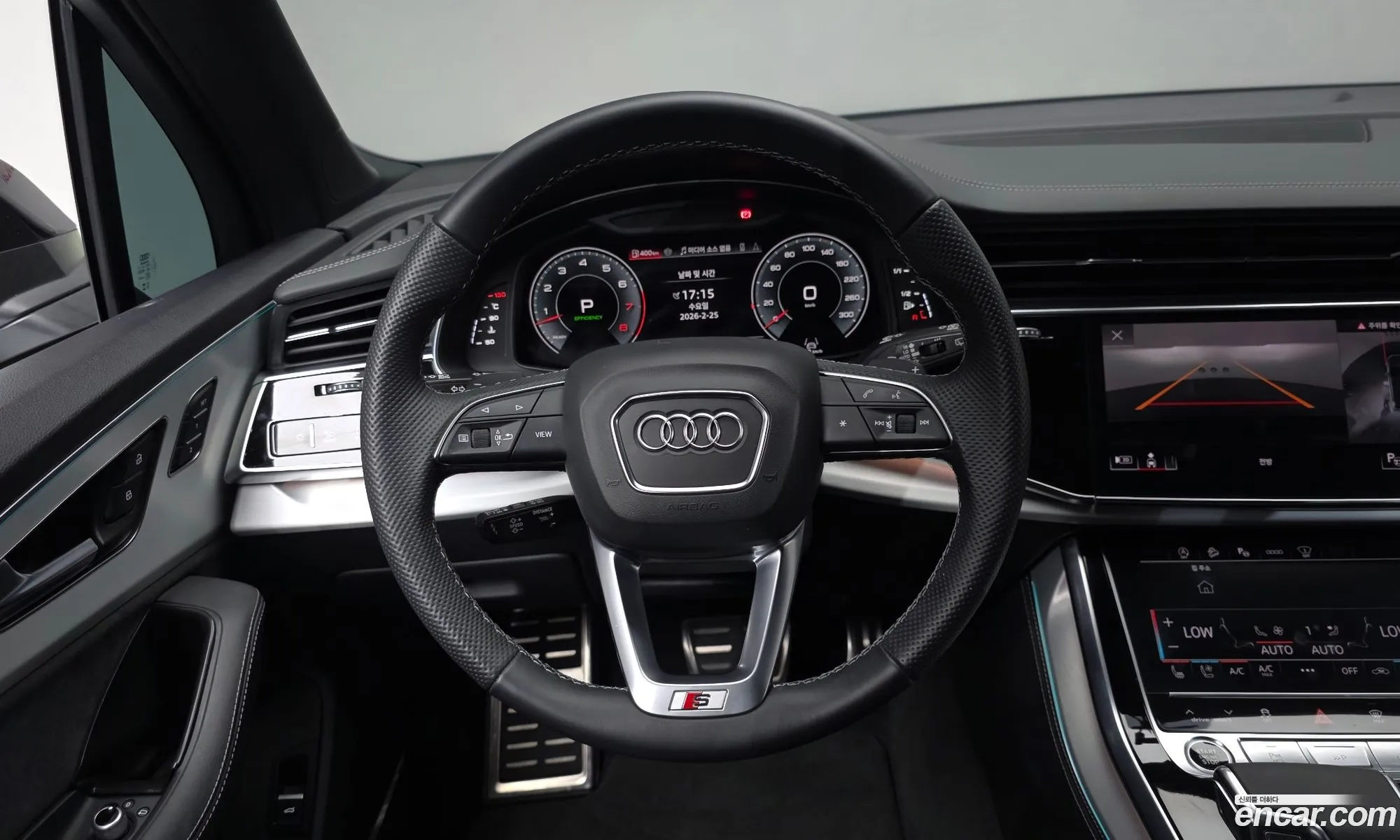 Audi Q7 2025 — 17