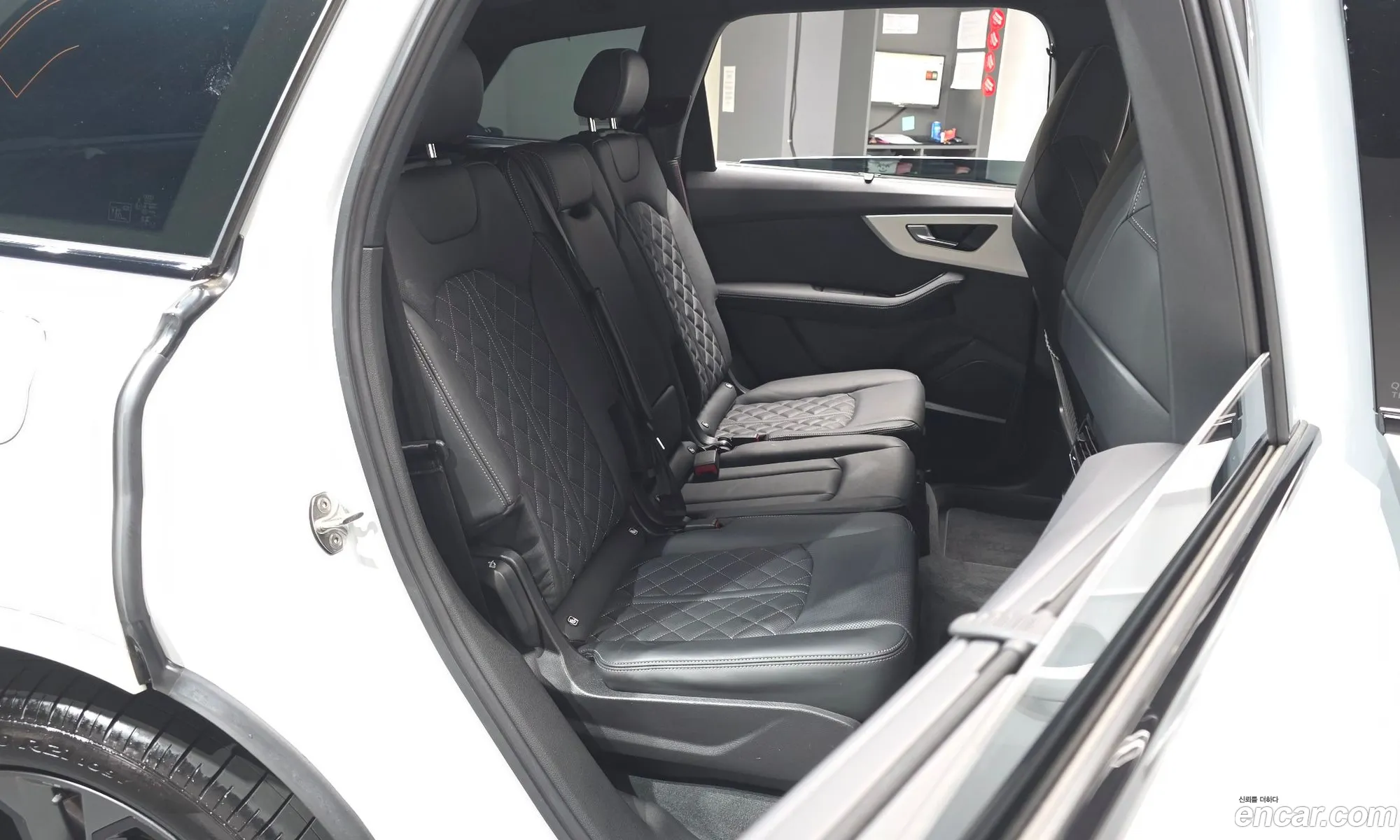 Audi Q7 2025 — 19