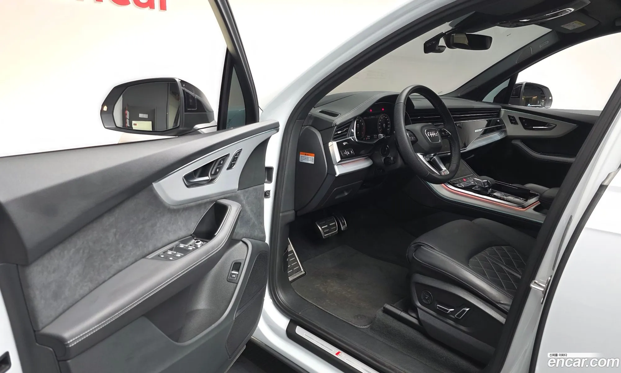 Audi Q7 2025 — 12