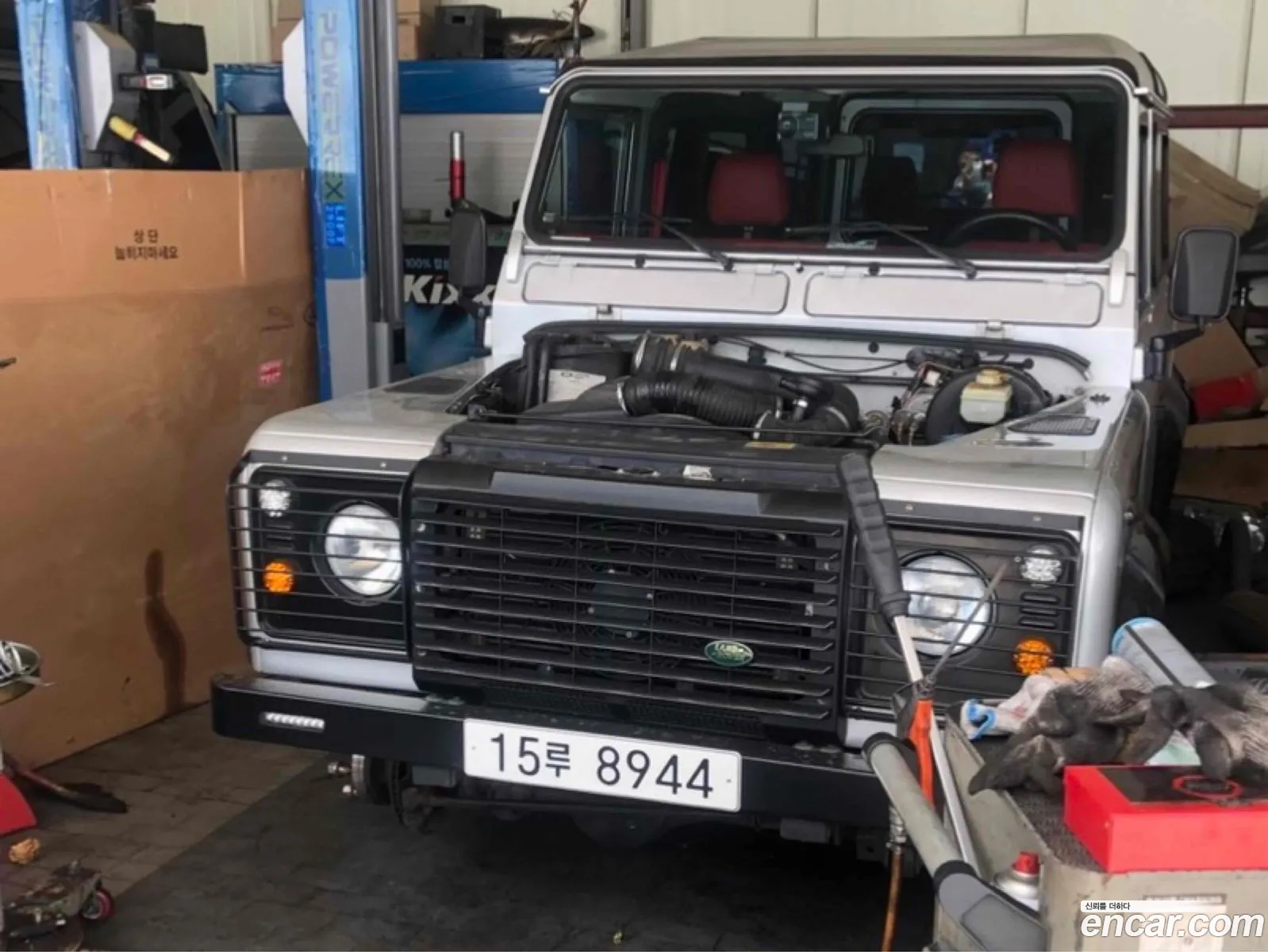 Land Rover Defender 2004 — 12