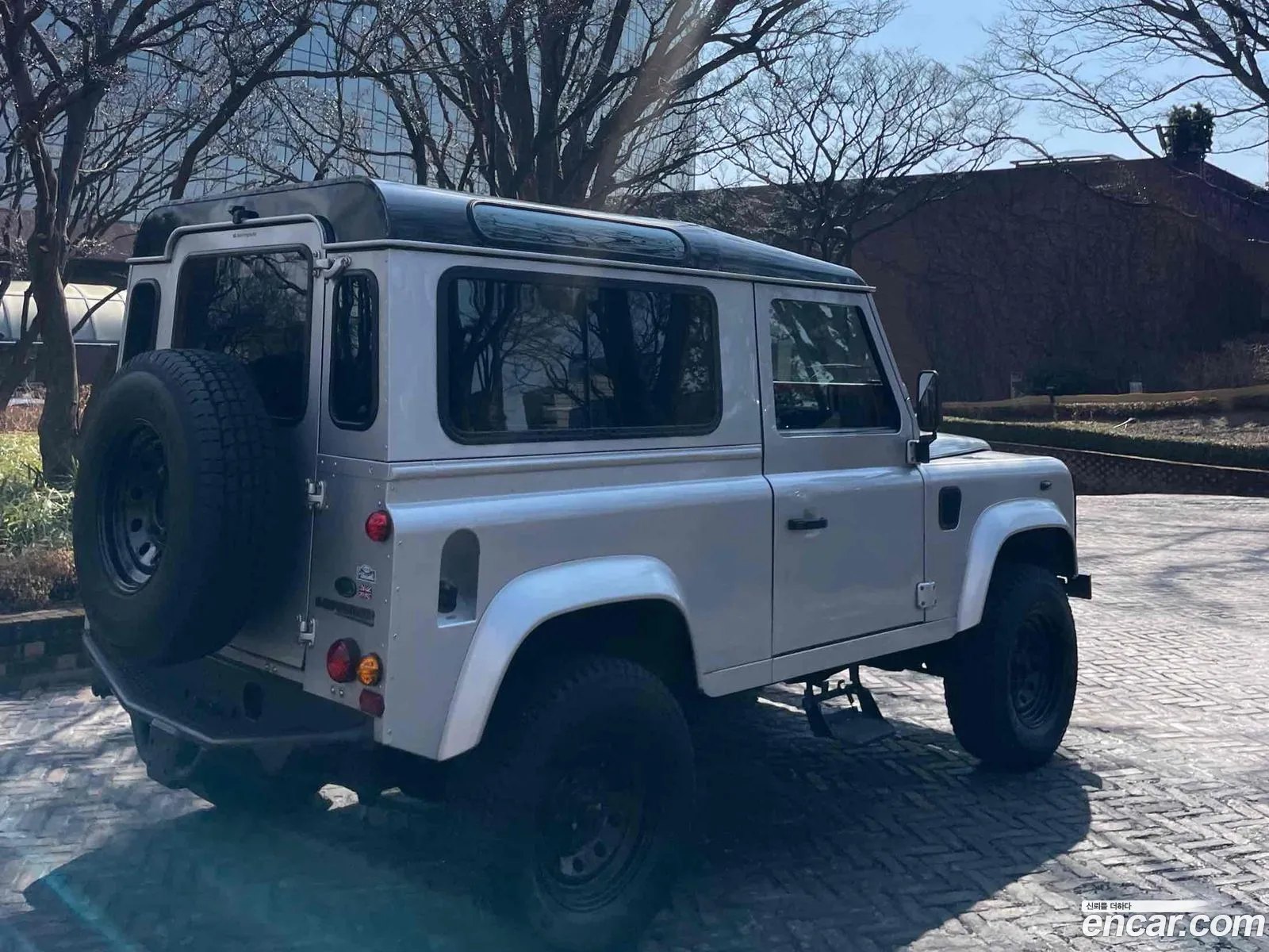 Land Rover Defender 2004 — 14