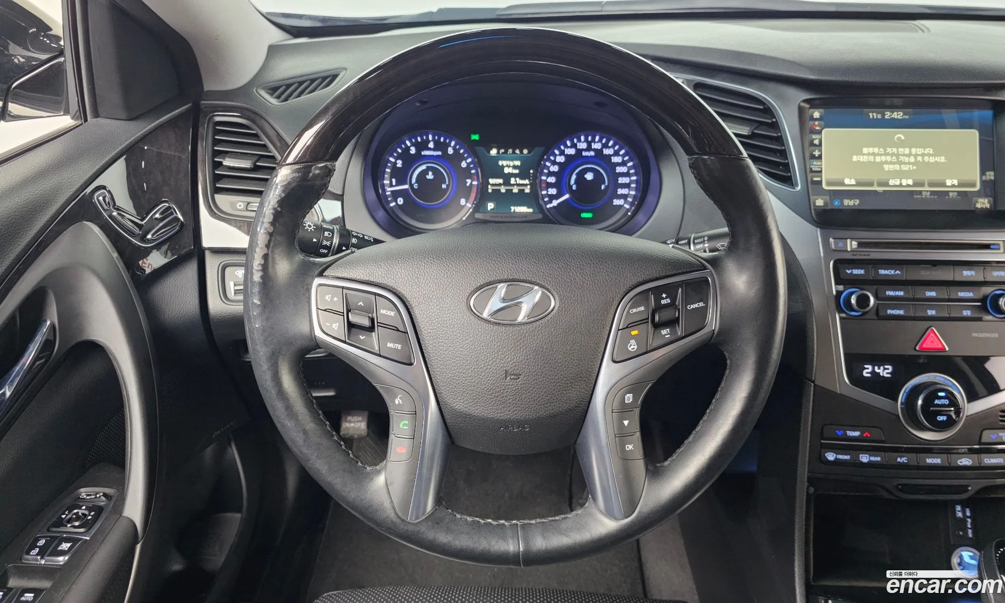 Hyundai Grandeur HG 2015 — 14